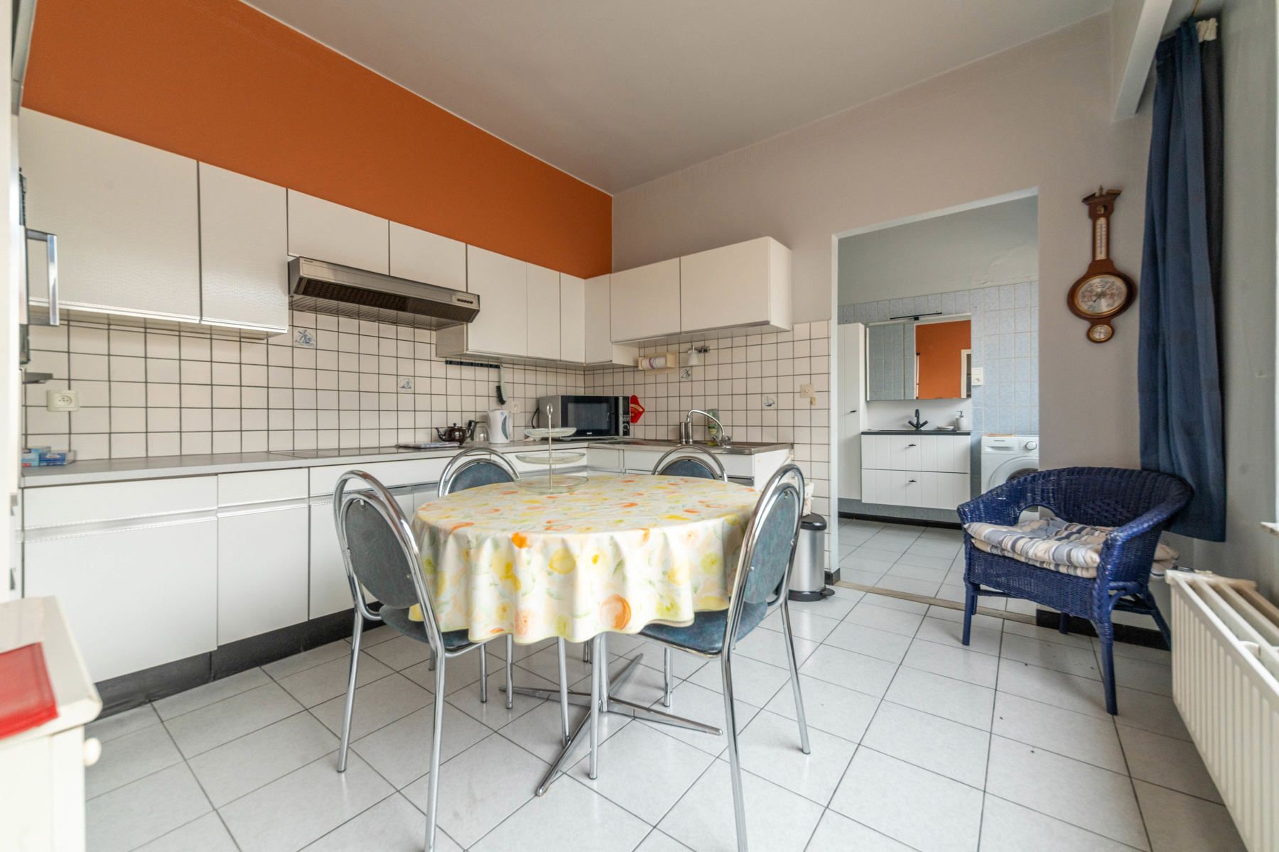 Gezinswoning met mogelijkheden te Hemiksem. foto 5