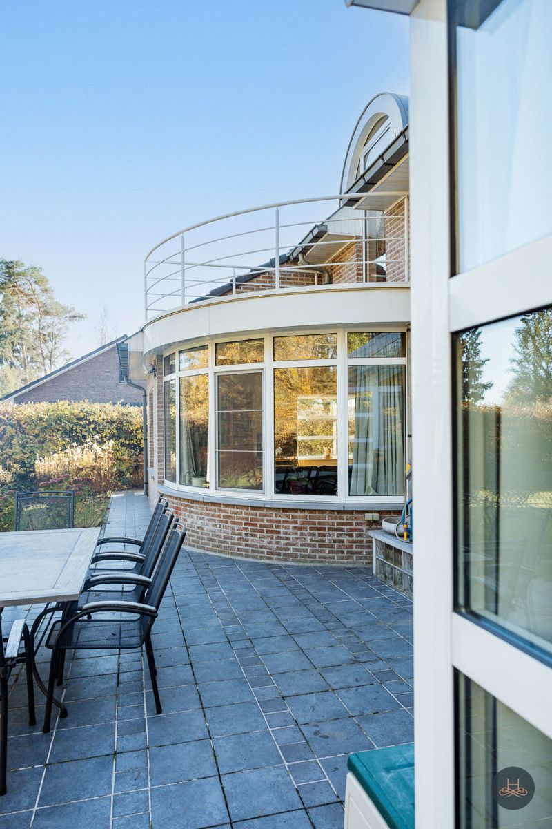 Ruime, energiezuinige villa met panoramisch zicht op groen foto 35