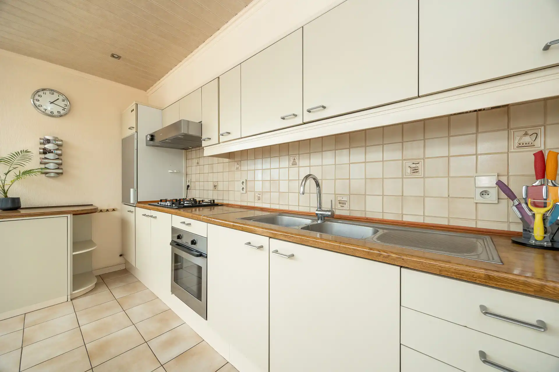 Perfect onderhouden woning: 3 slaapkamers, garage & ZW-tuin. foto 8