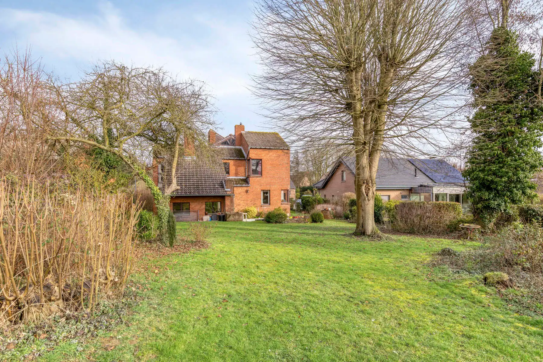 Villa met 5 slaapkamers, tuin en dubbele garage foto 30