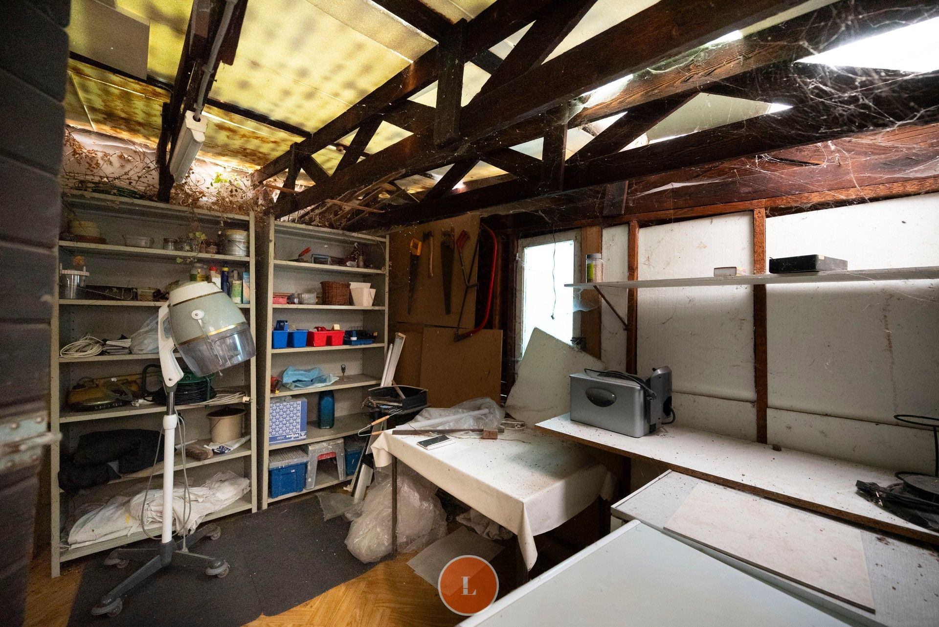 Te renoveren gezinswoning in centrum Marke foto 14