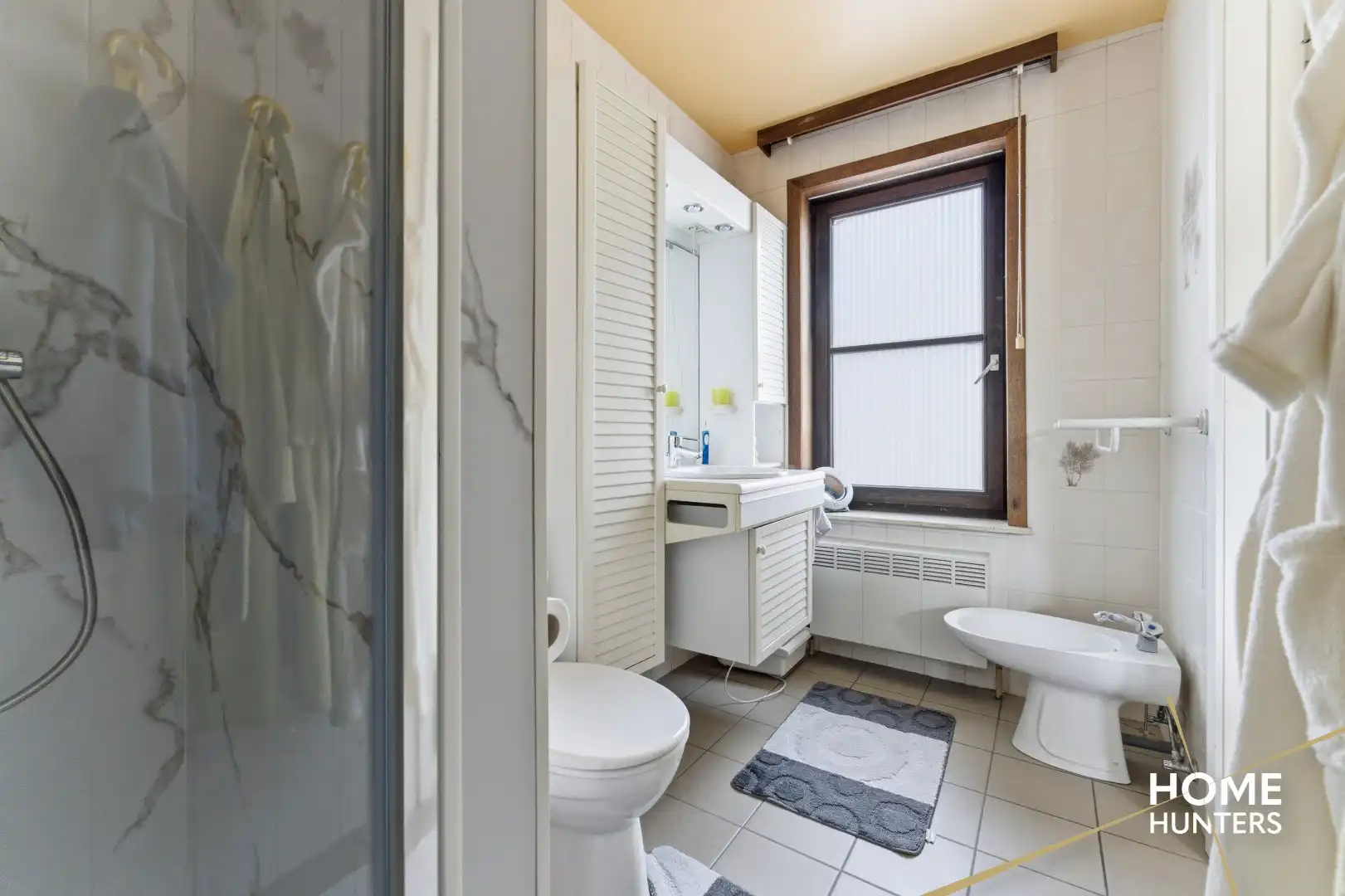 Instapklare villa met 5 slaapkamers, een ruime garage en een prachtige tuin te Dikkebus foto 16