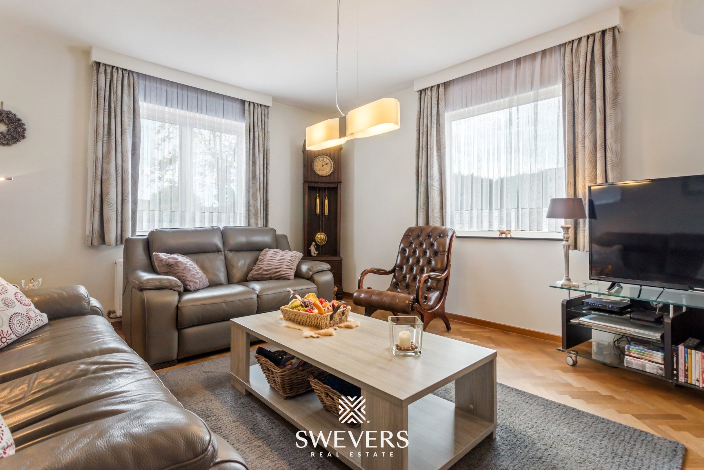 Ruime instapklare gezinswoning met 4 slaapkamers in rustige straat vlakbij Hasselt foto 3