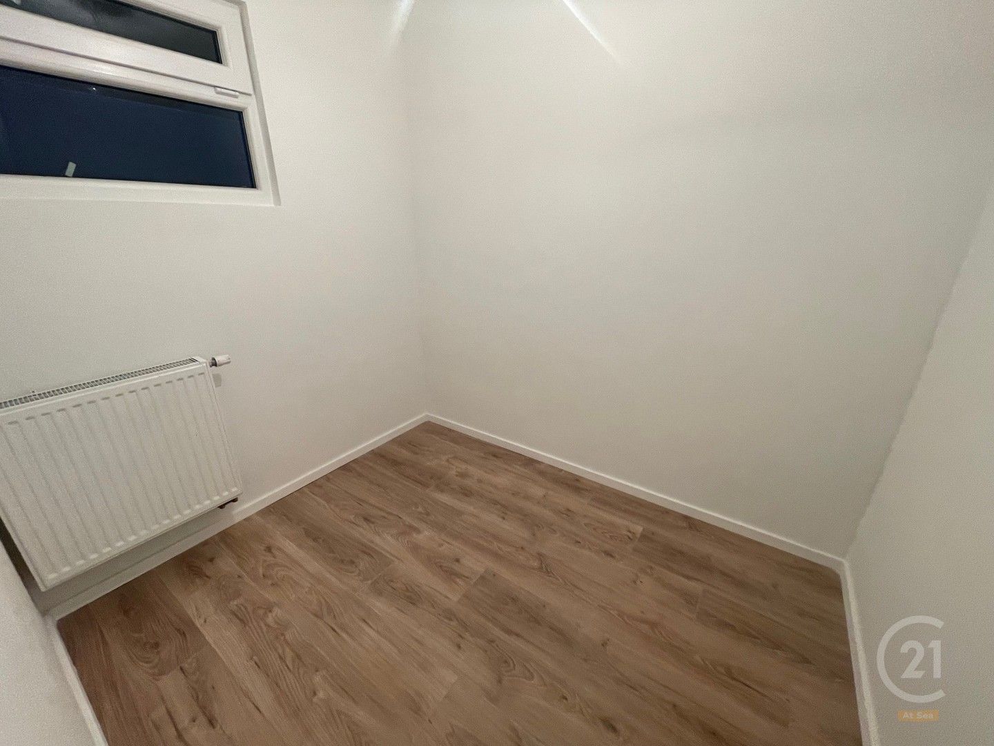 Prachtig gerenoveerd appartement met 2 slaapkamers aan de Zeedijk in Middelkerke foto 8