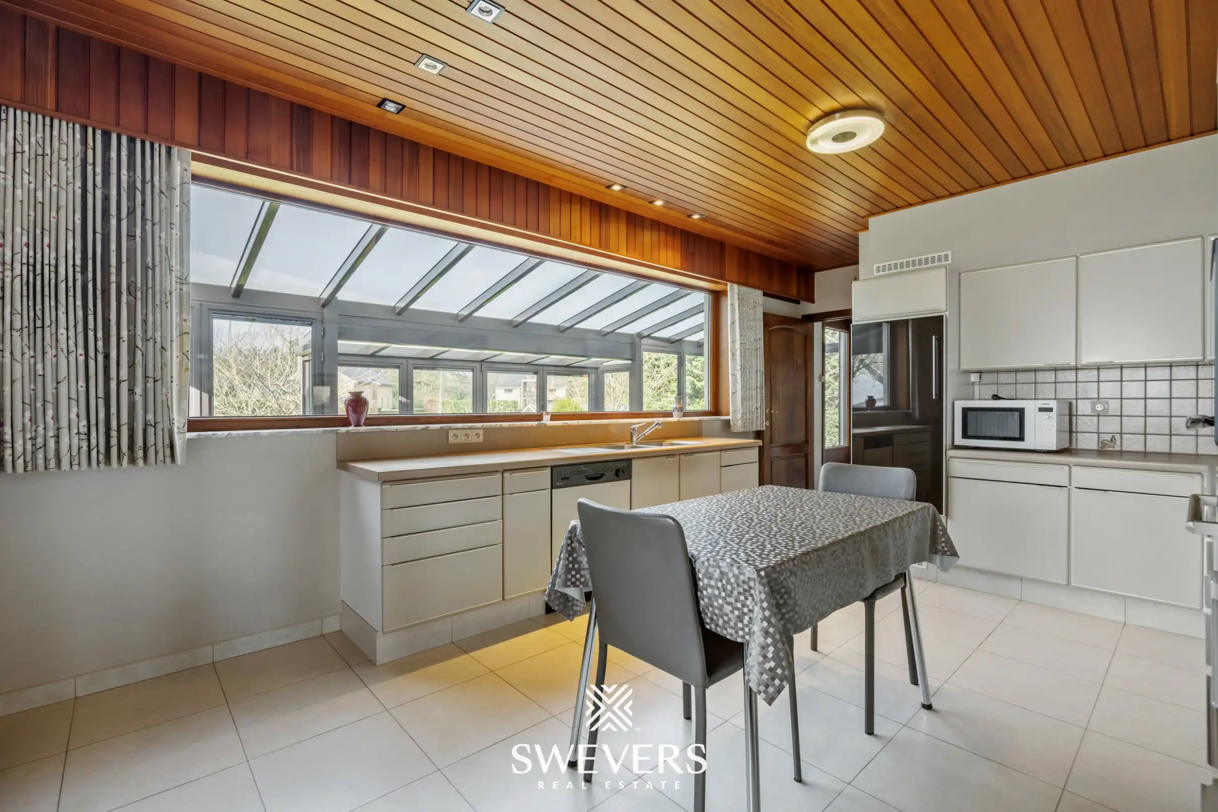 Leuke gezinswoning (4 slpk) met veel potentieel op zonovergoten perceel van 15a 84ca in doodlopende straat te Boekt foto 6