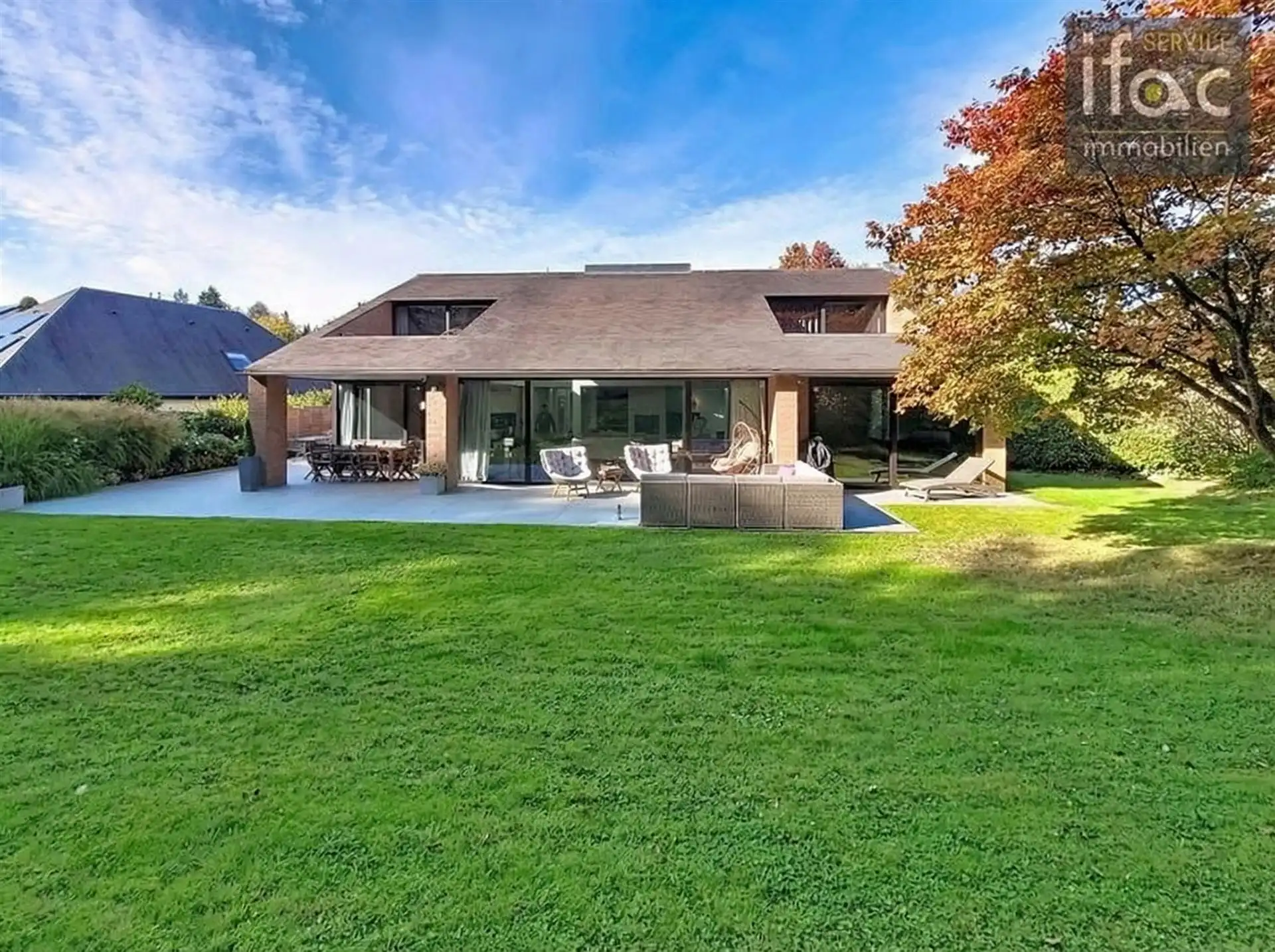 Exclusieve postmodernistische luxevilla grenzend aan bos foto 18