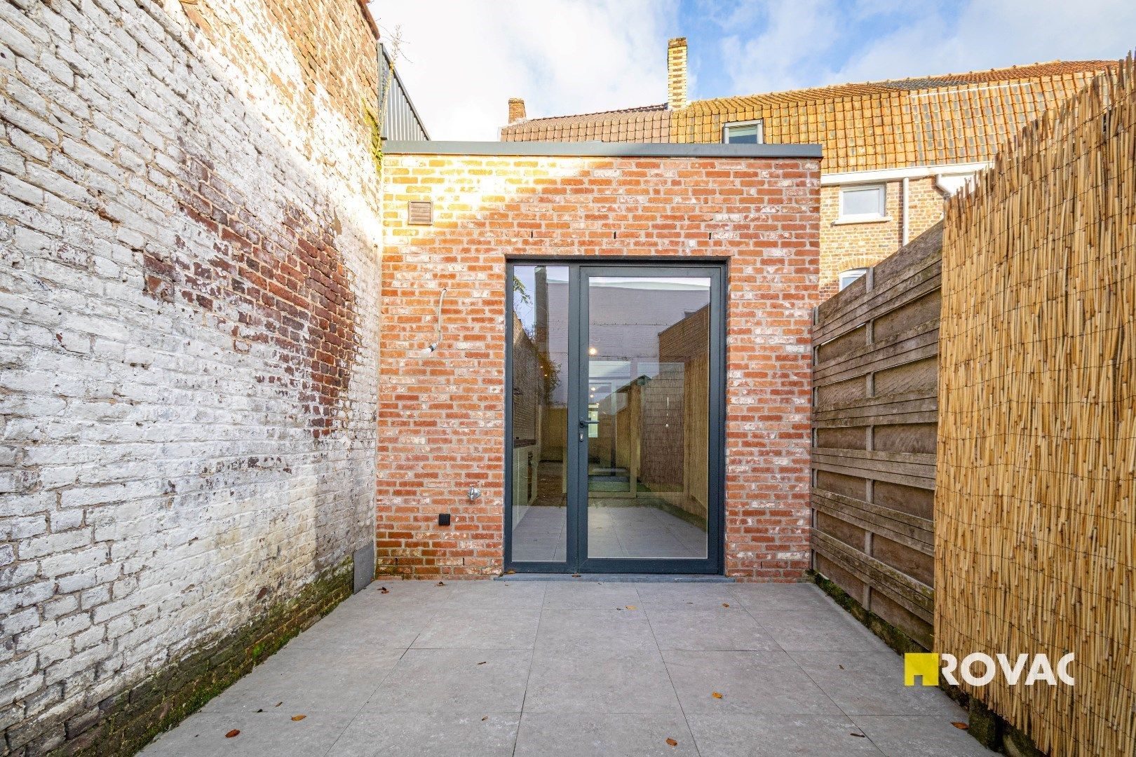 Volledig gerenoveerde woning met 3 slaapkamers en tuin foto 9