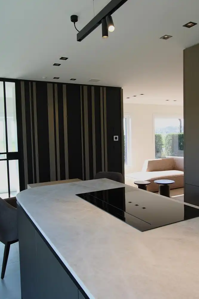 Damme, vlakbij Moerkerke Tot in de puntjes LUXUEUS  gerenoveerde ENERGIEZUINIGE open bebouwing , alles op het gelijkvloers foto 13