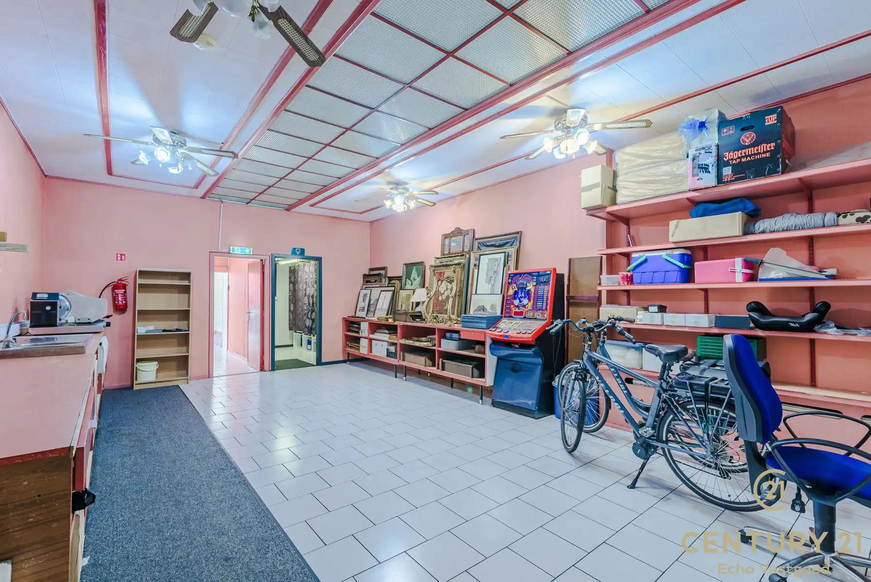 Ruim, startklaar handelspand met woonst op toplocatie foto 8