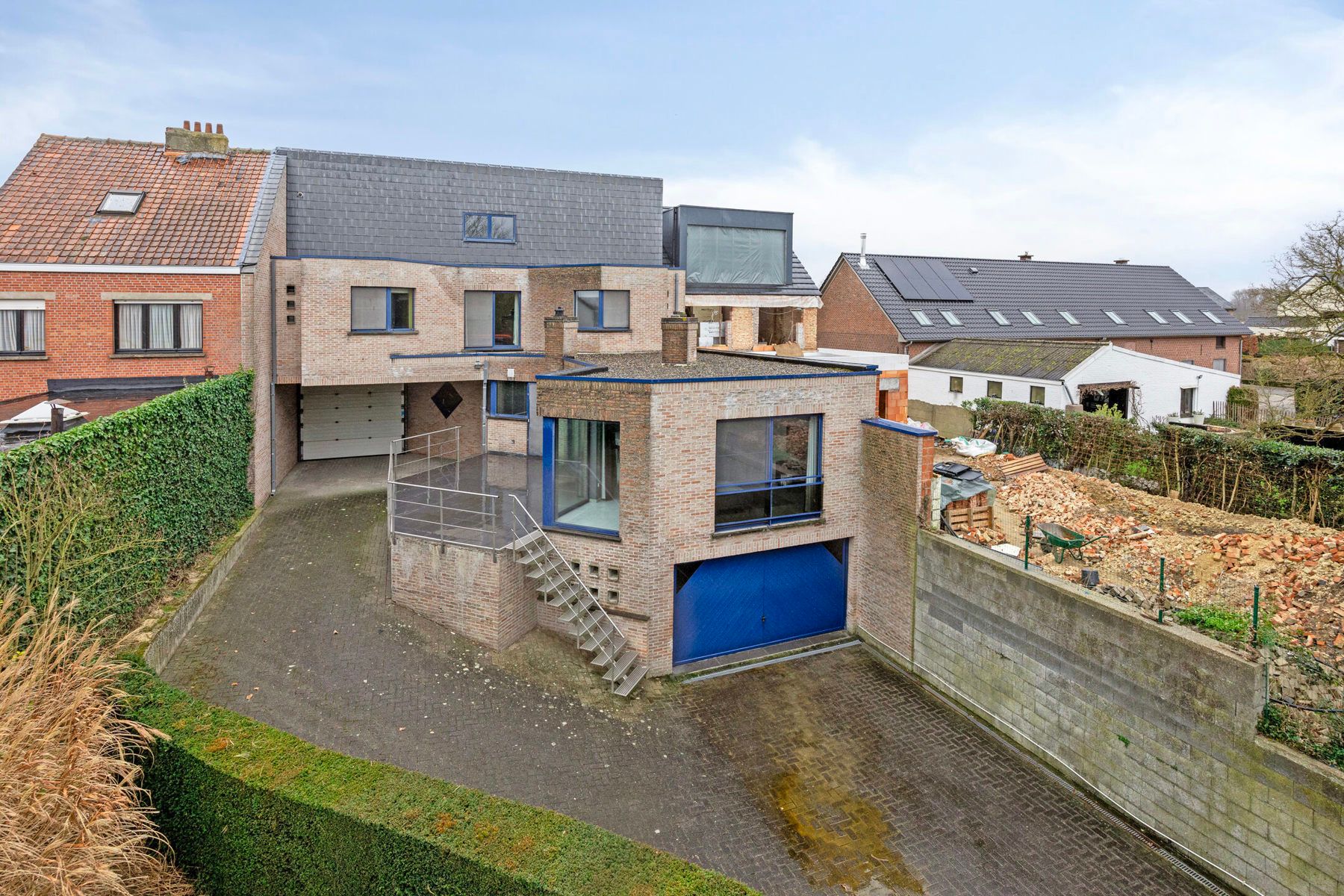 Ruime gezinswoning met 3 slaapkamers op een groot perceel foto 18