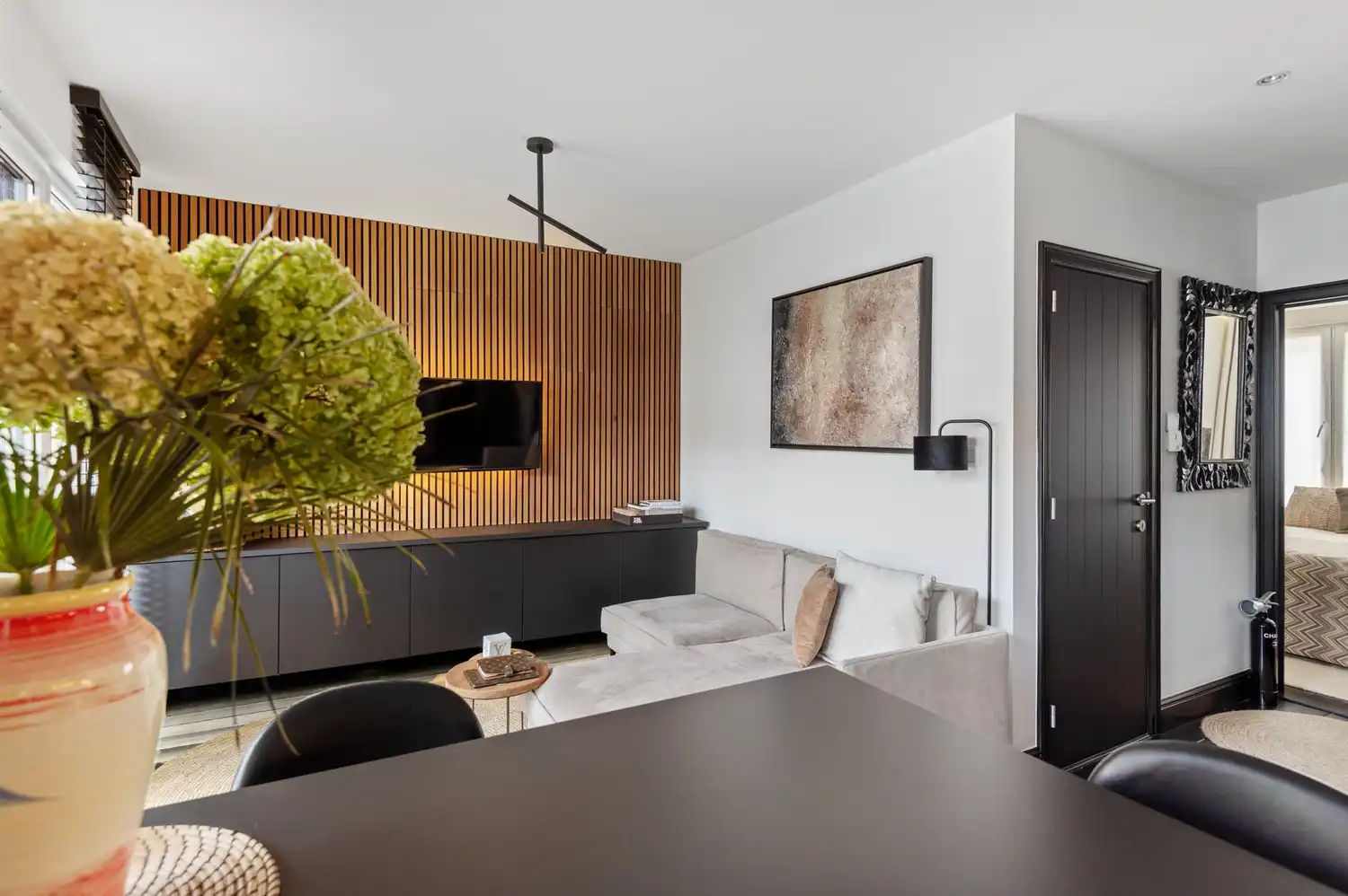 Instapklaar appartement (50 m²) met prachtig 'Ibiza Bohemian' terras nabij Zurenborg foto 14