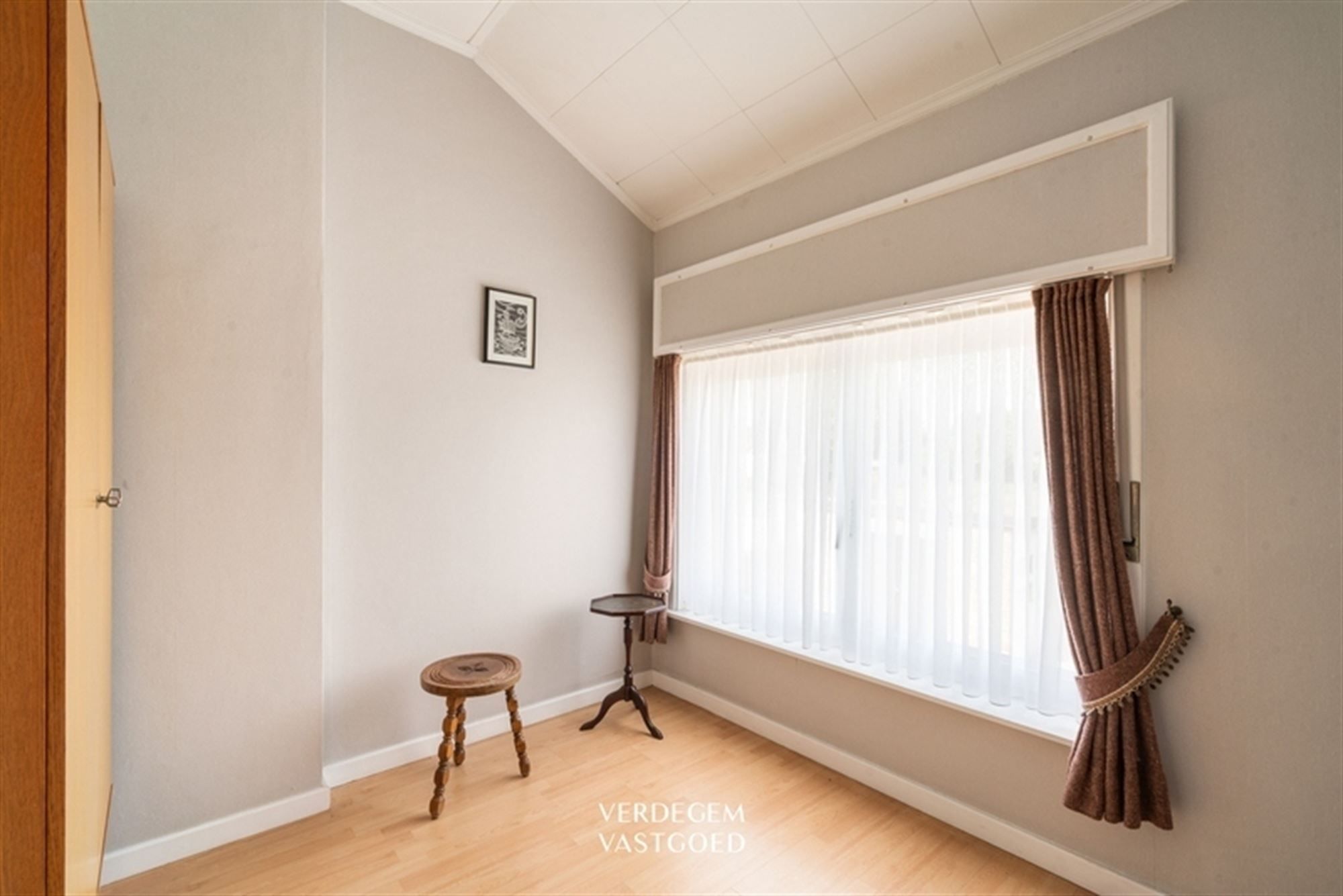 Jaren '60 woning met 4 slaapkamers, garage en leuke tuin foto 11