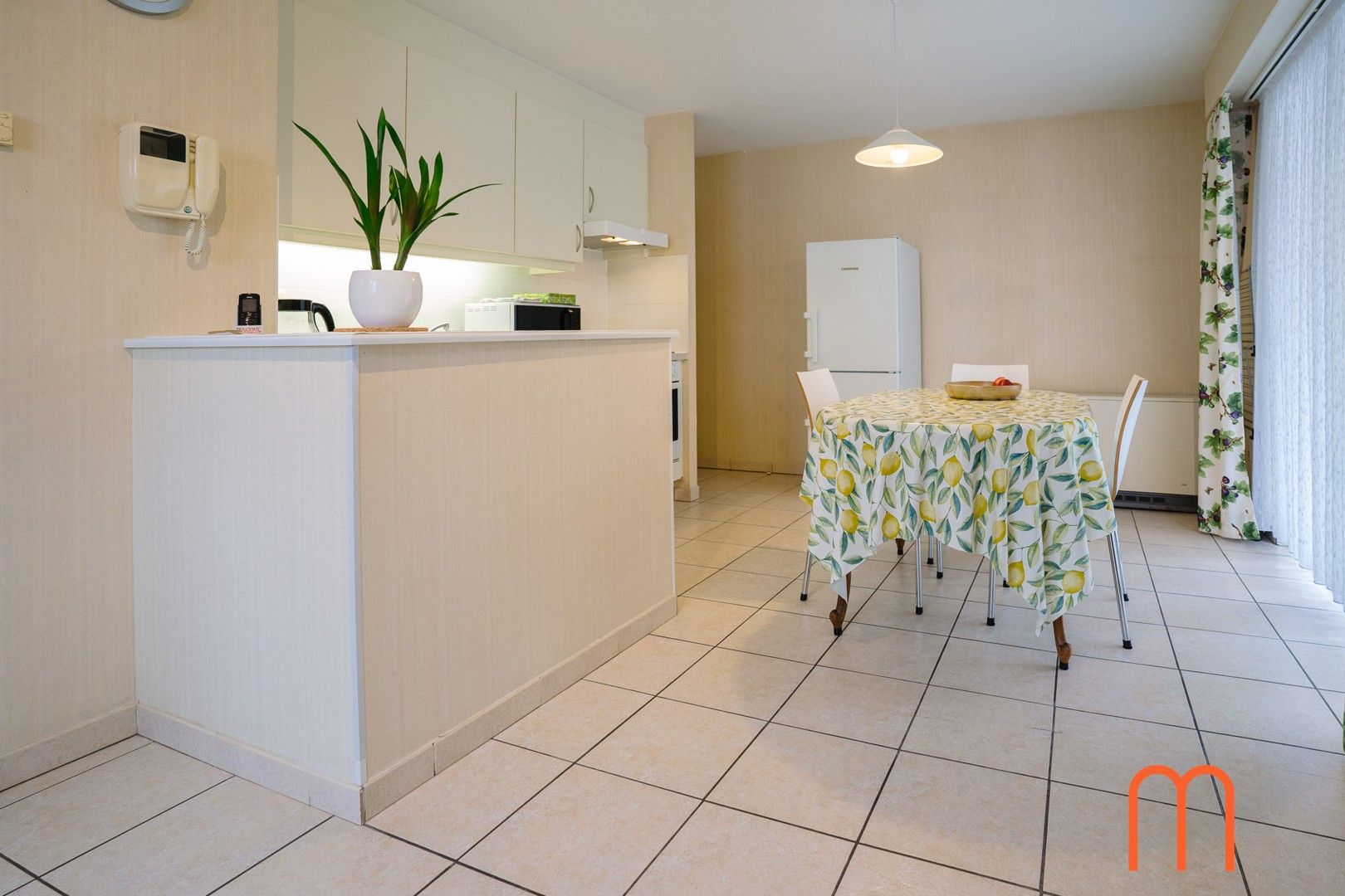 Centraal gelegen appartement met terras – Residentie Zeebries, Oostende. foto 4