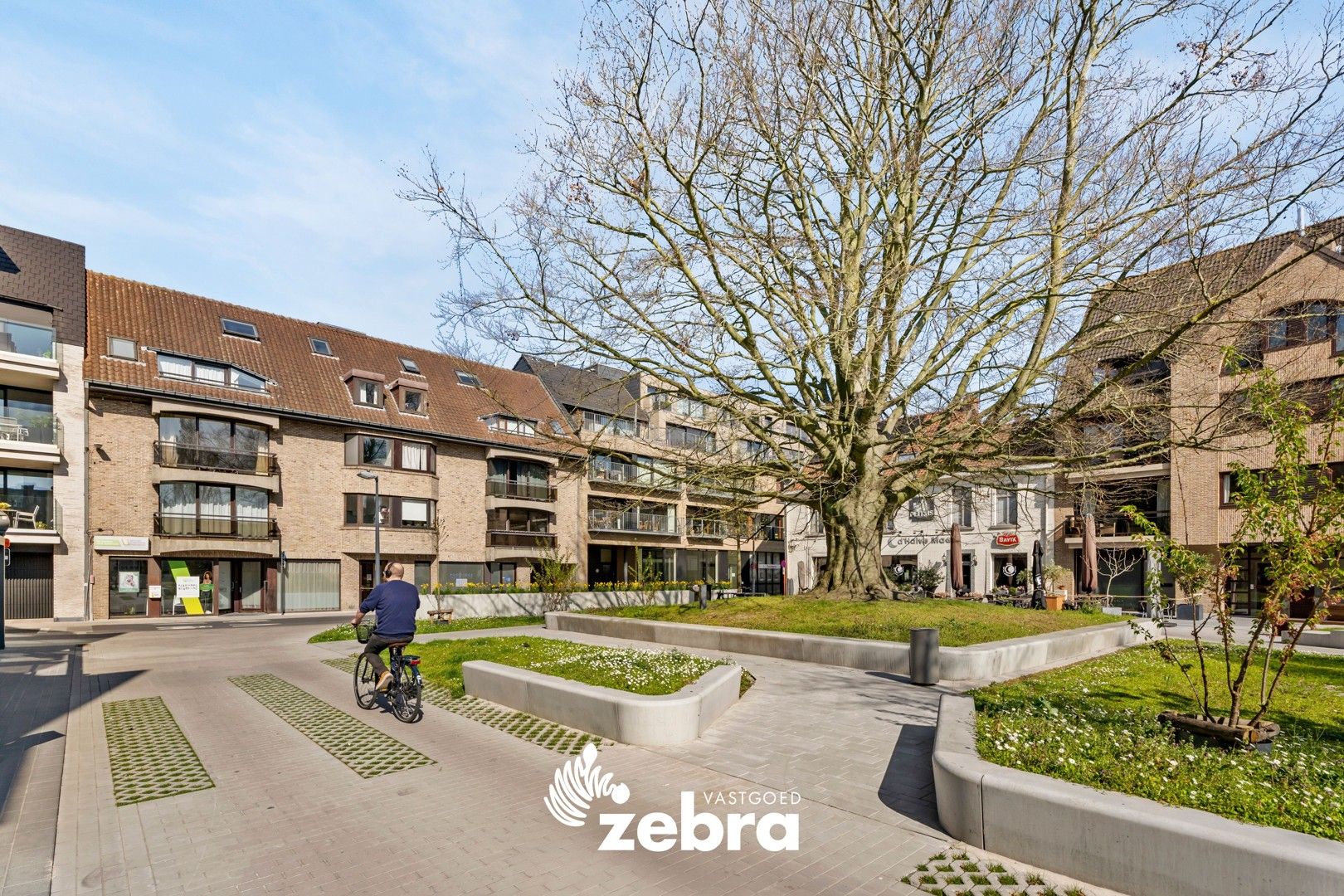 Prachtig & lichtrijk appartement met uitzicht op de Melkmarkt te Izegem! foto 20