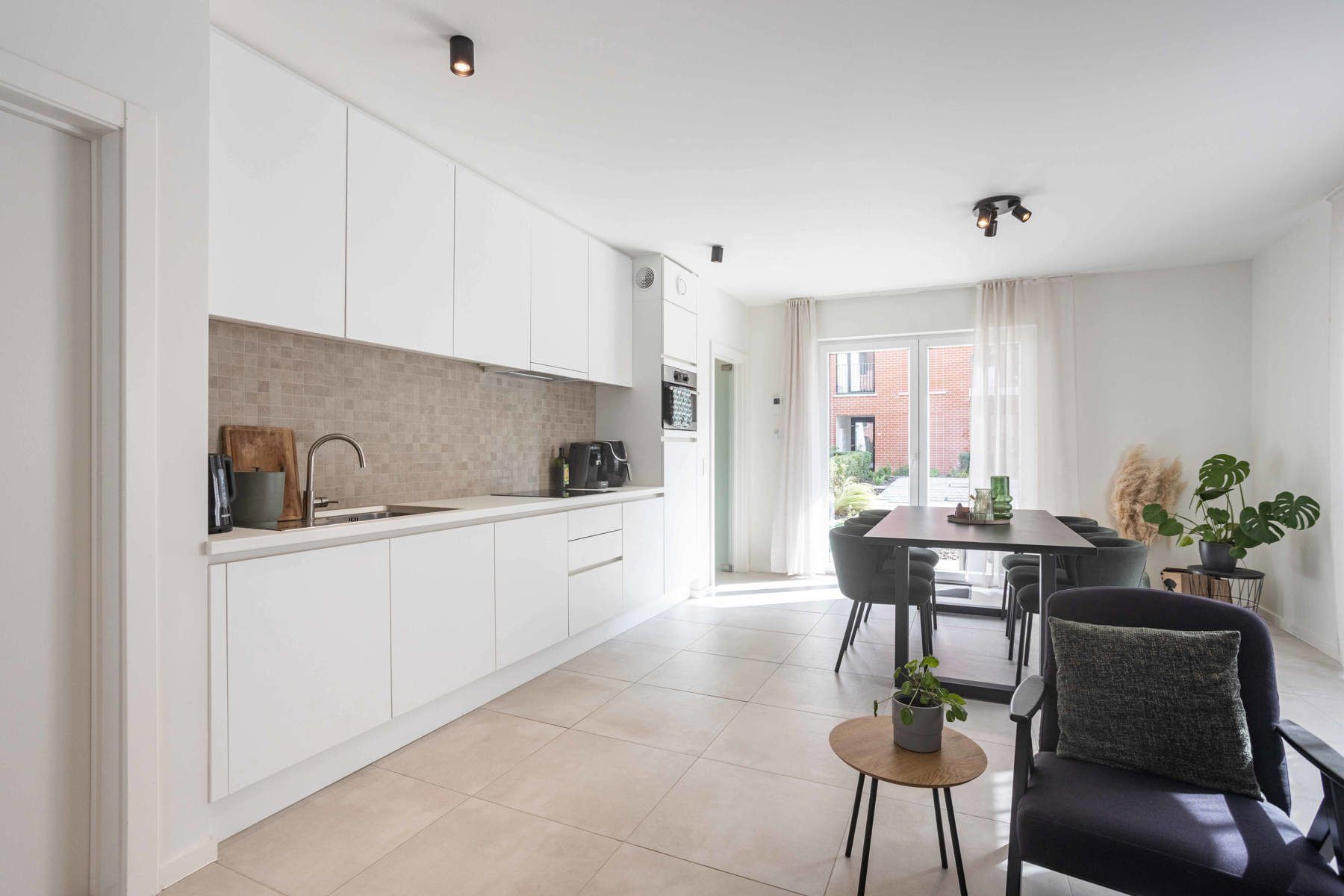 Stijlvol Gelijkvloers Appartement te koop in het hart van Aalst foto 11