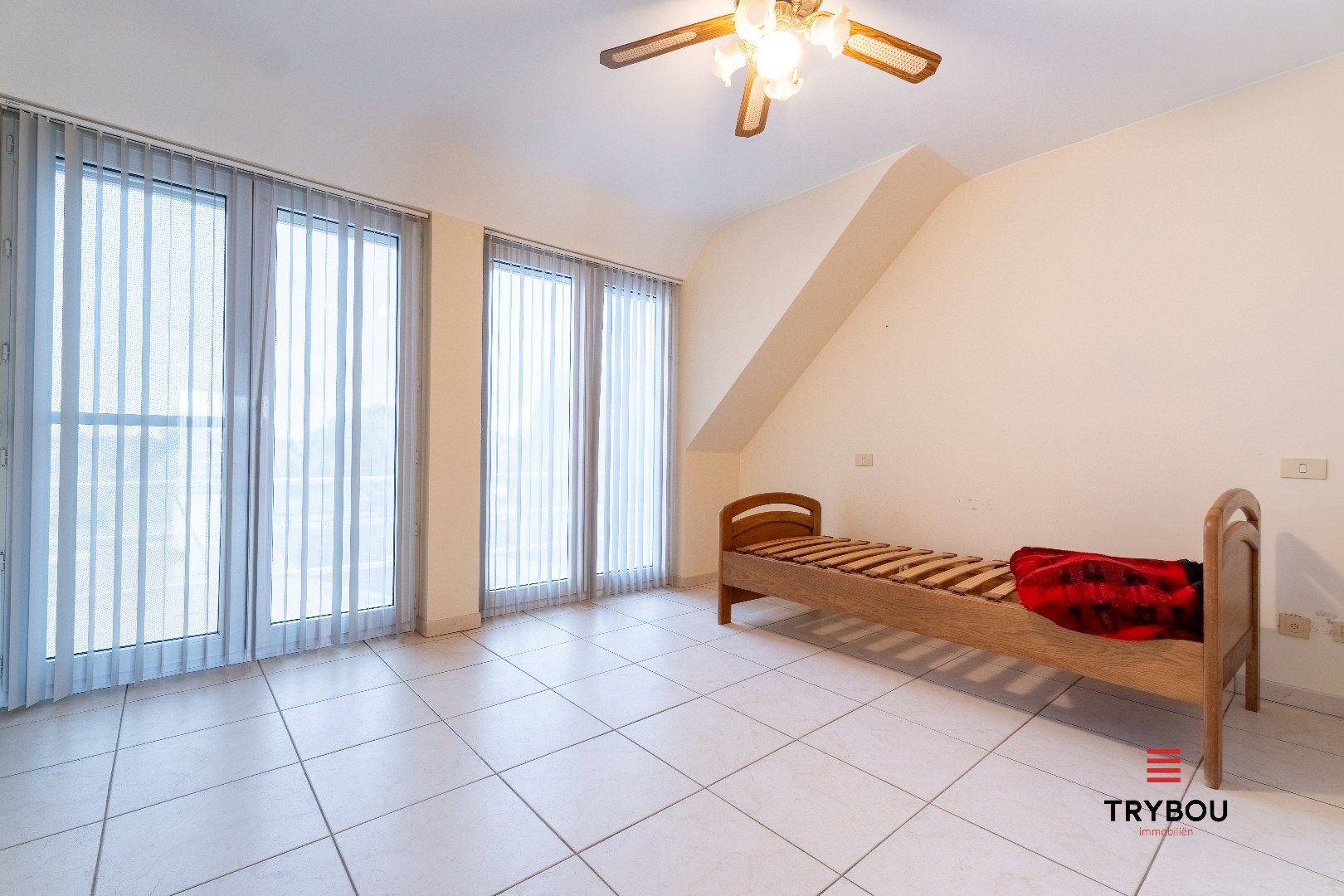 Duplex-appartement met 2 slaapkamers op de Markt van Houthulst  foto 15