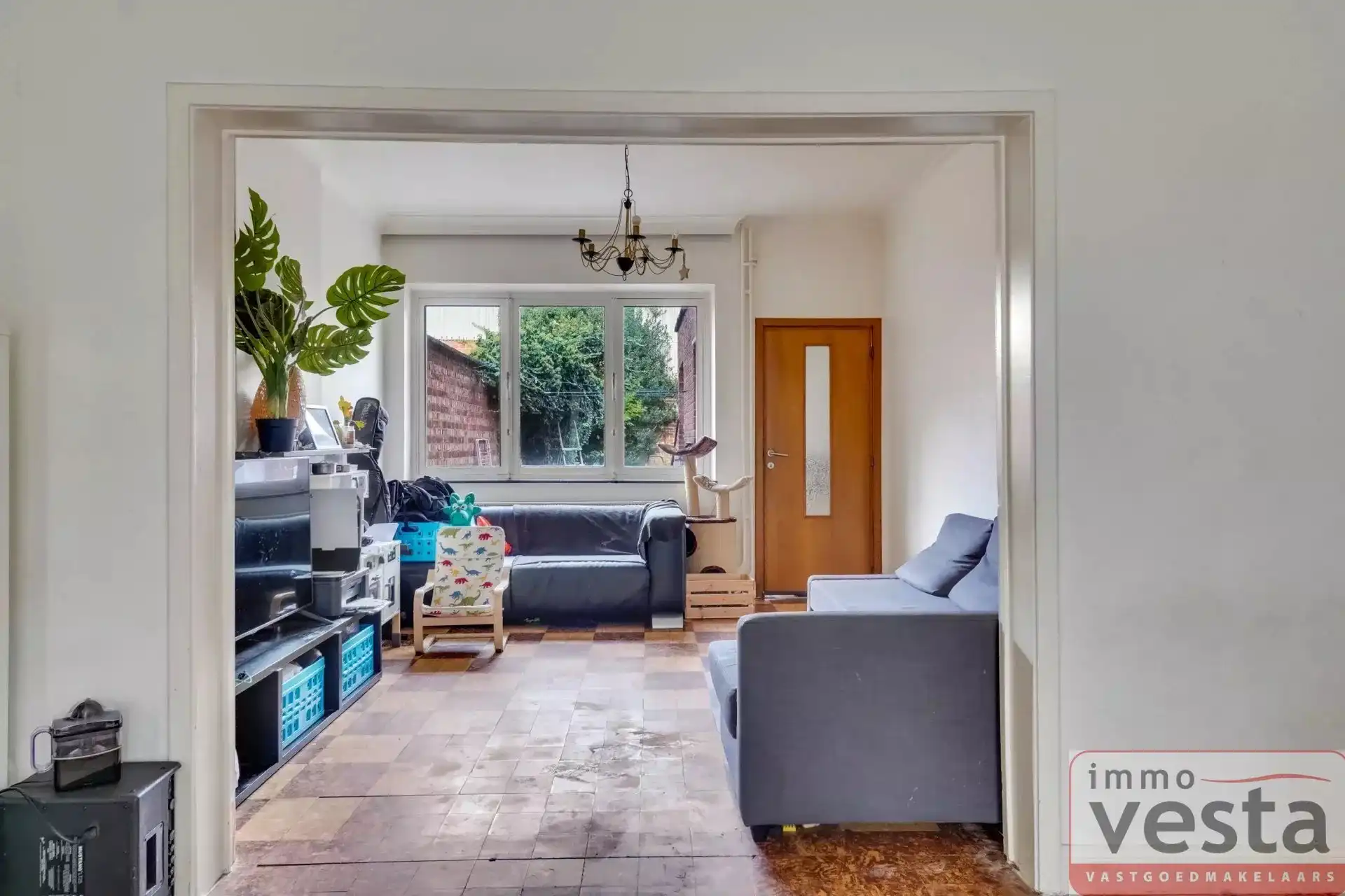 Degelijke eengezinswoning nabij centrum foto 6