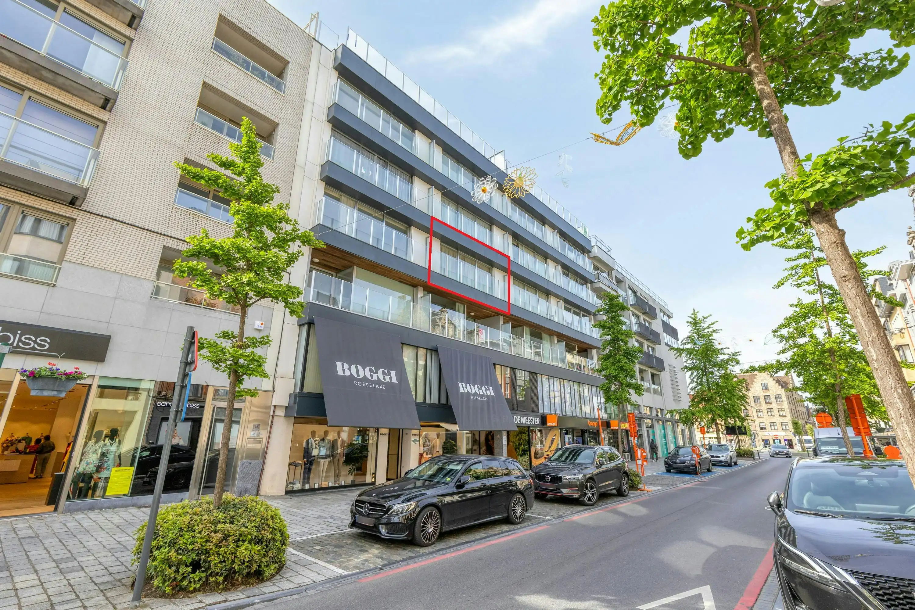 Appartement met 2 slaapkamers in centrum Roeselare te koop foto 2