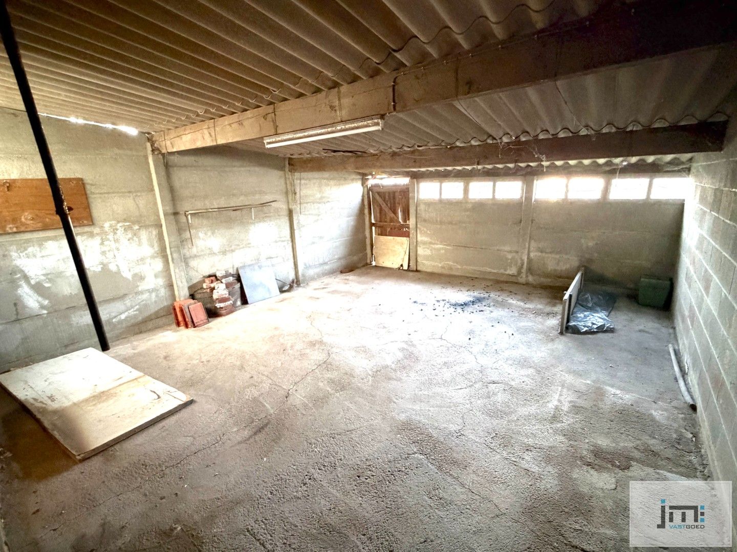 Te renoveren woning foto 6