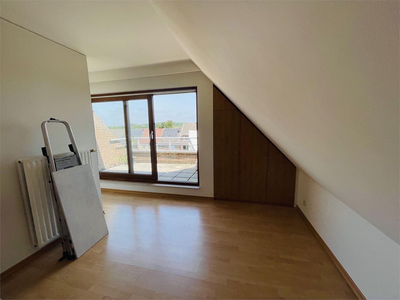 Sint-Michiels, rustige ligging Heel mooi ENERGIEZUINIG lichtrijk appartement met 1 slpk, 2 zonneterrassen en mogelijkheid om  garagebox bij te kopen foto 5