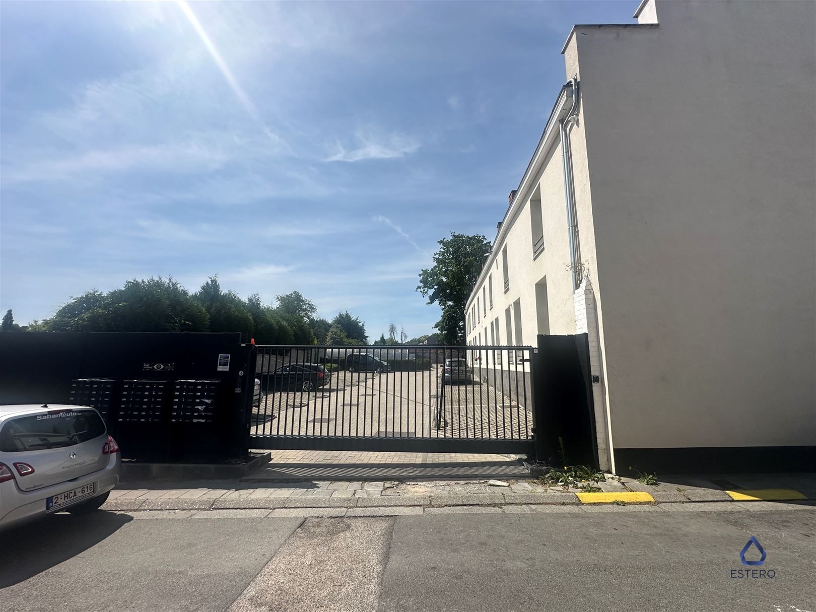 Volledig verhuurd appartementencomplex (32 units + parking)  foto 2