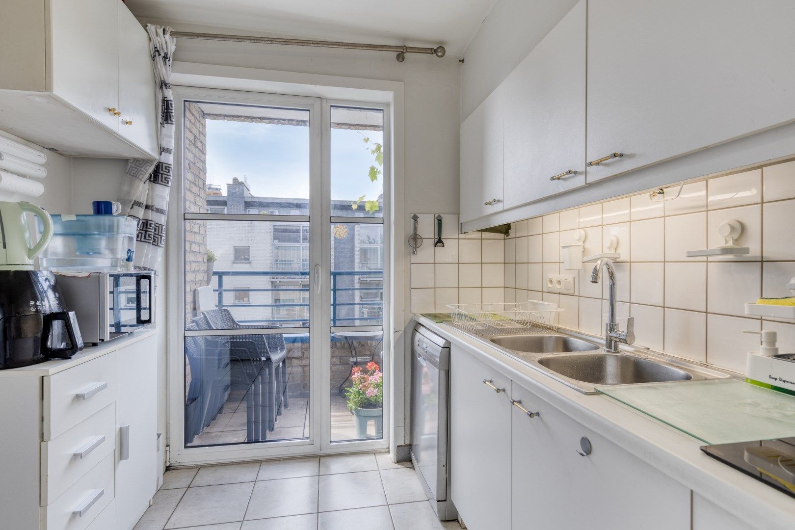Goed gelegen 3-slaapkamerappartement  – EPC 105 kWh/m² - bewoonbare opp. 136 m² foto 8