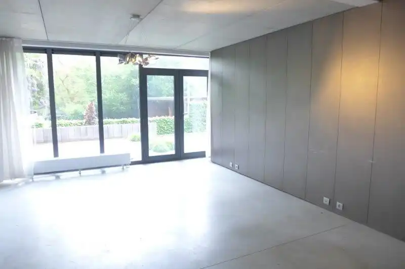 Commerciële ruimte te huur foto 15