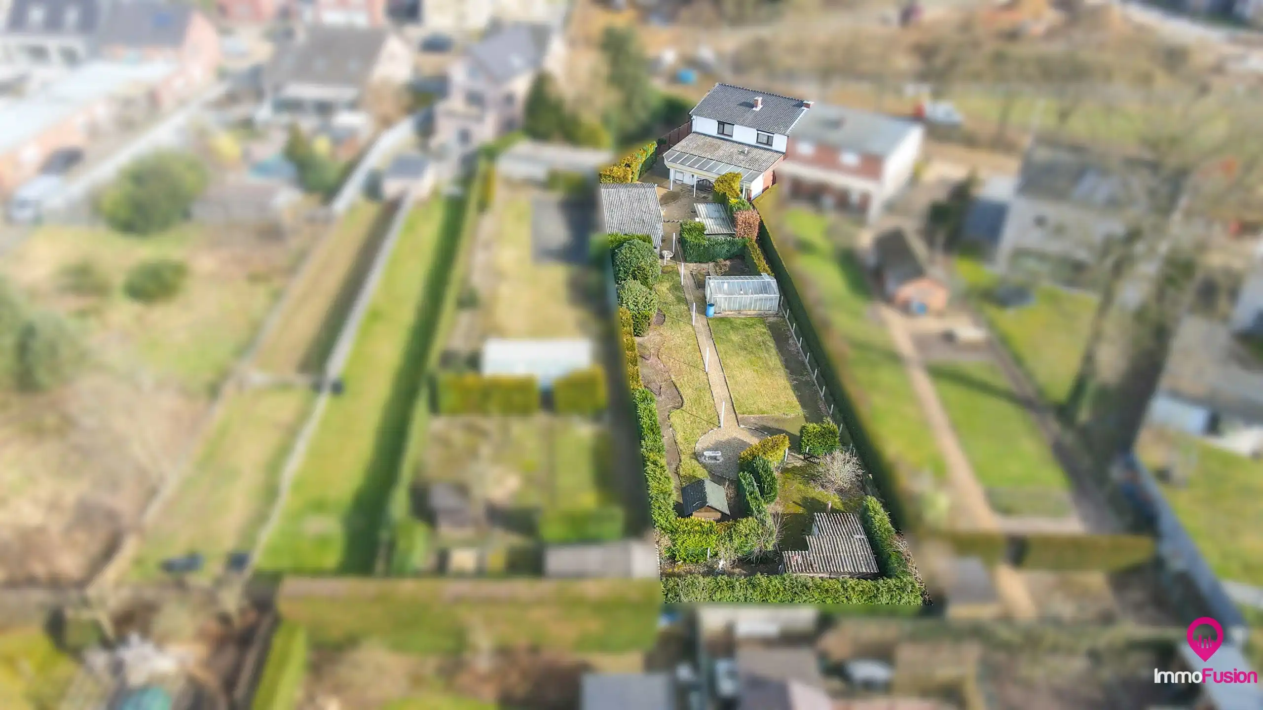 Ruime woning met 4slpk en veel privacy in rustige straat! foto 44