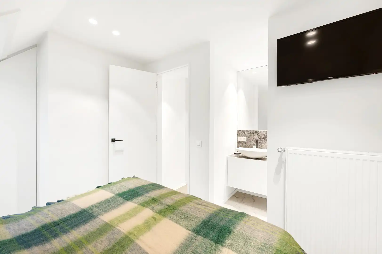 Volledig gerenoveerde penthouse op enkele passen van de zee en de winkels. foto 16