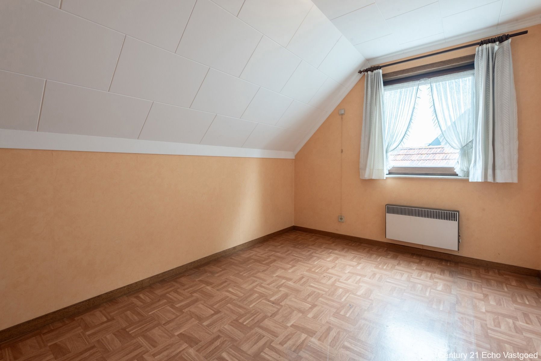 Karakterwoning met hal, garages, parking, tuin op ca 898m² foto 20