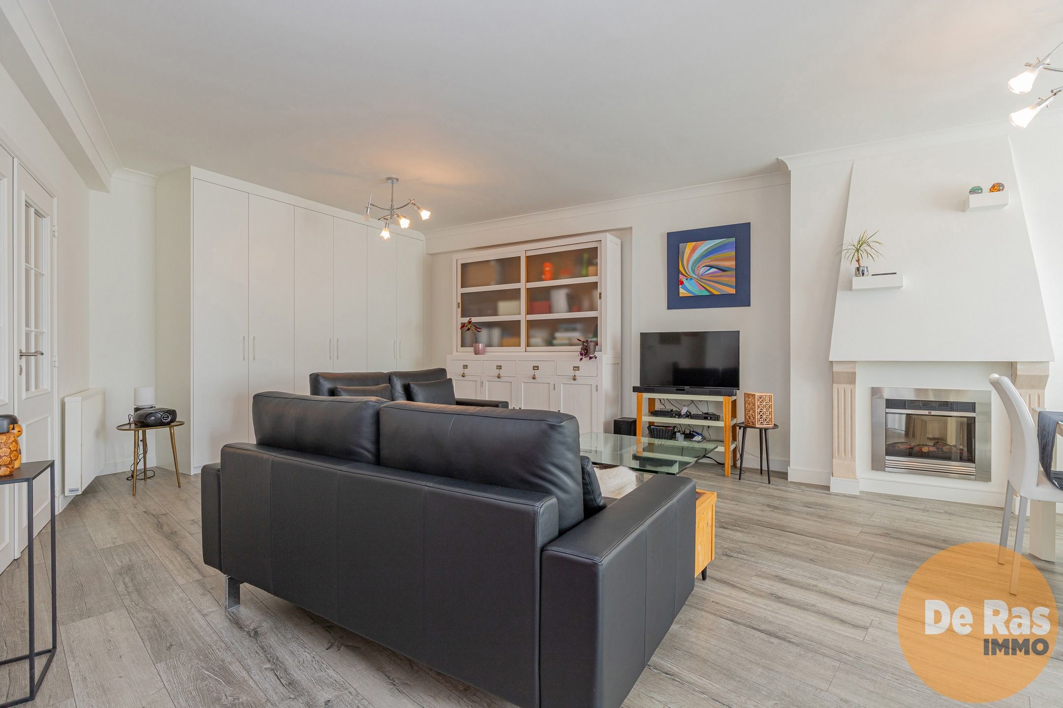 GENT - Instapklaar 4 slaapkamer appartement op 1ste verdiep foto 6