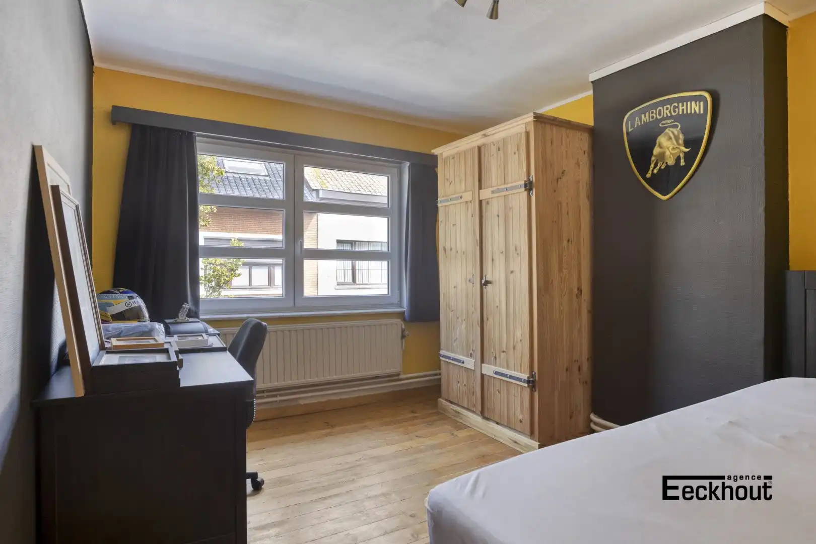 Ruime woning met diepe tuin in een rustige straat te Oostende! foto 18