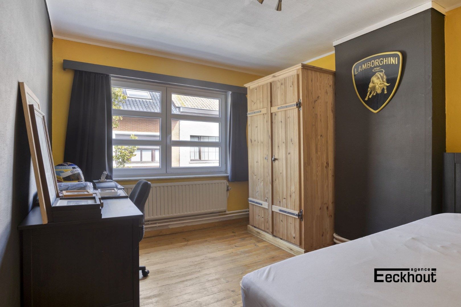 Ruime woning met diepe tuin in een rustige straat te Oostende! foto 18