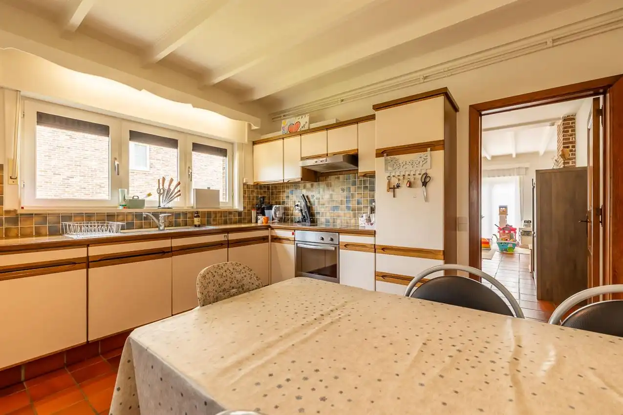 Mooie, ruime villawoning met leuke tuin op rustige locatie foto 11