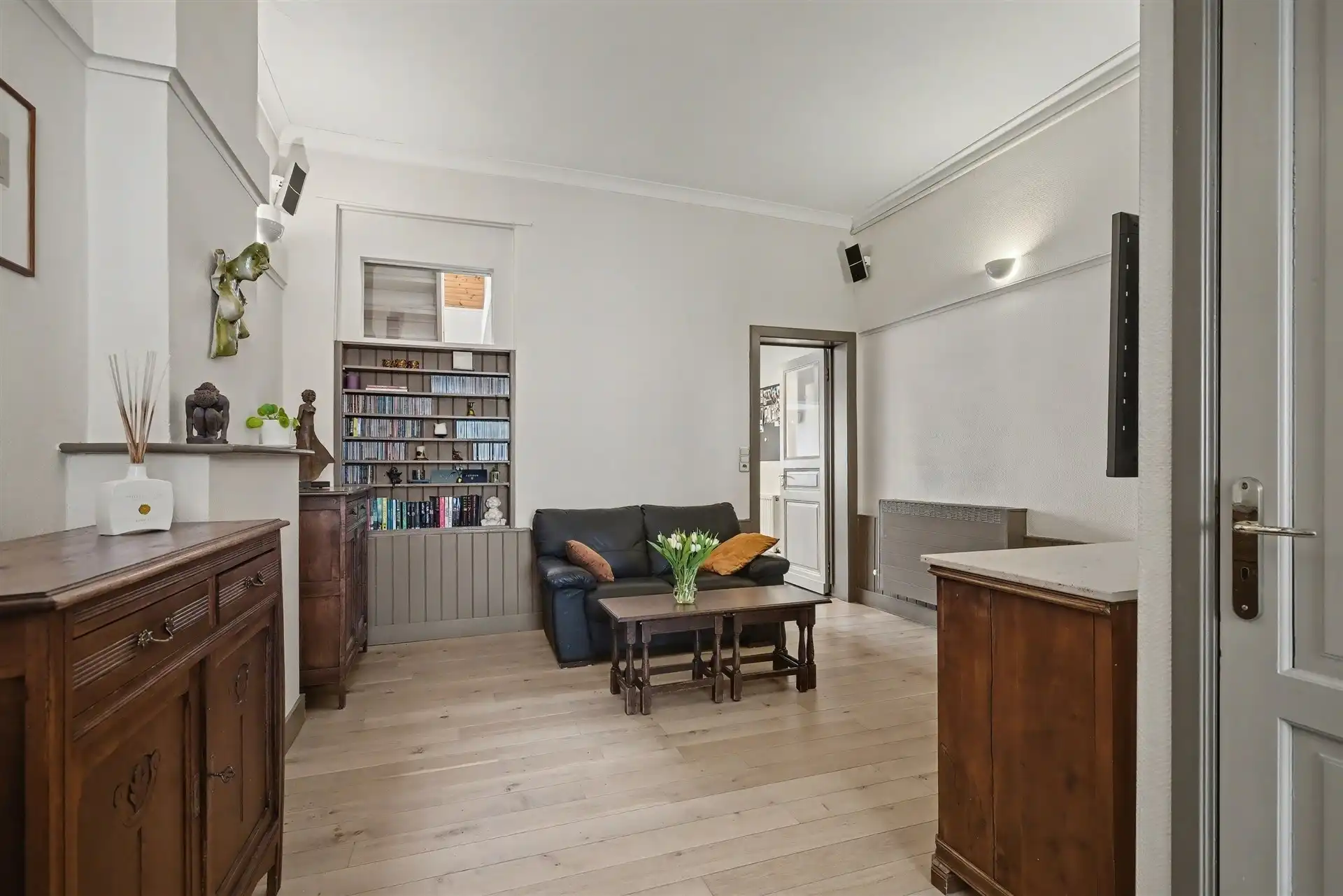 Charmante starterswoning met 3 slaapkamers en garage nabij het centrum van Sint-Gillis-Waas foto 5