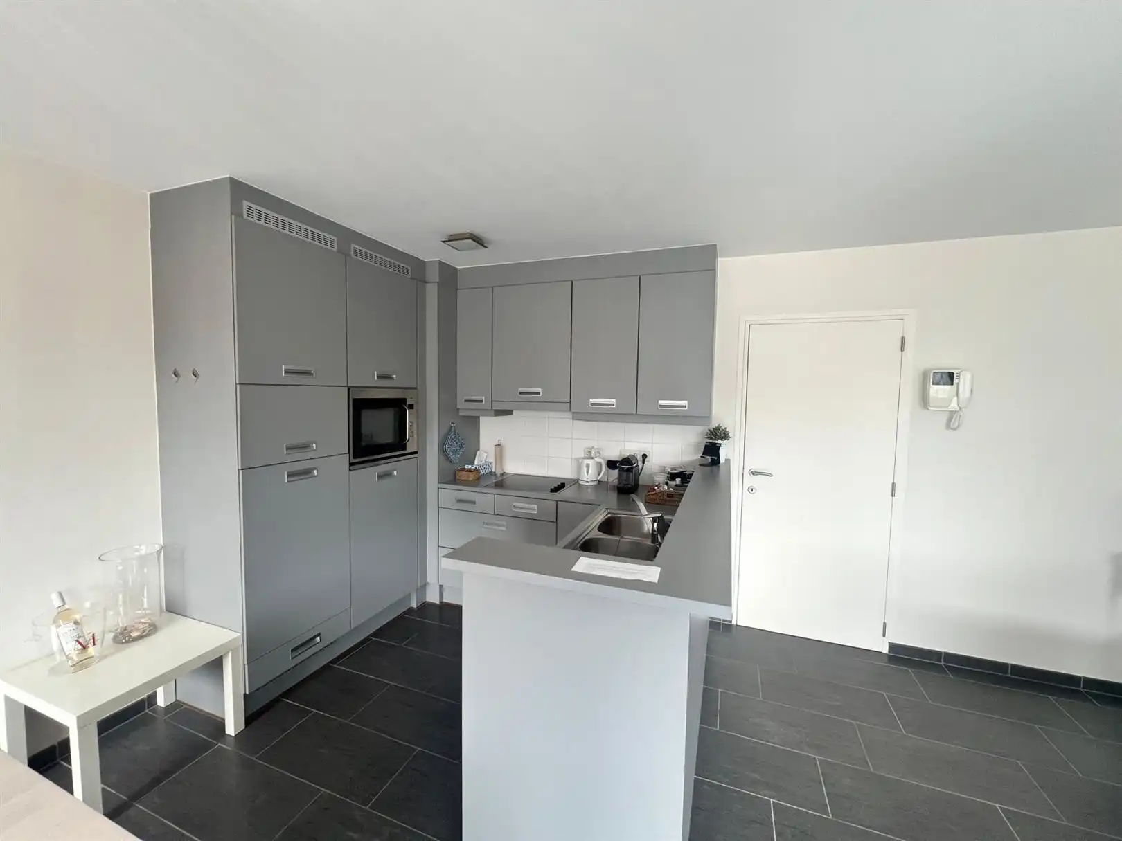 Ruim appartement op exclusieve ligging foto 8