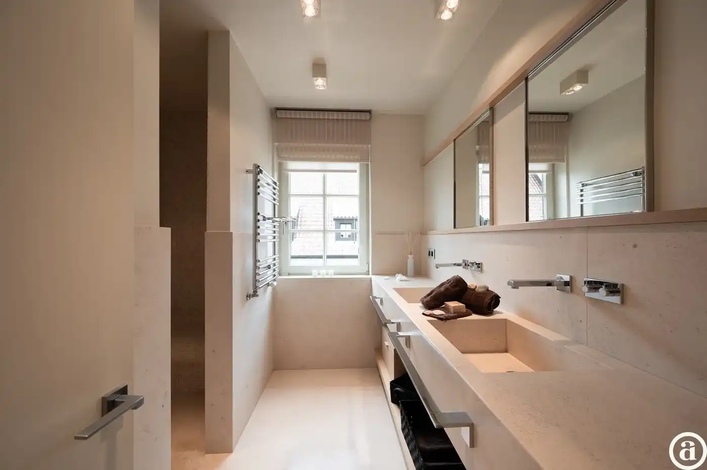 Hedendaagse alleenstaande villa in rustige omgeving te Knokke foto 24