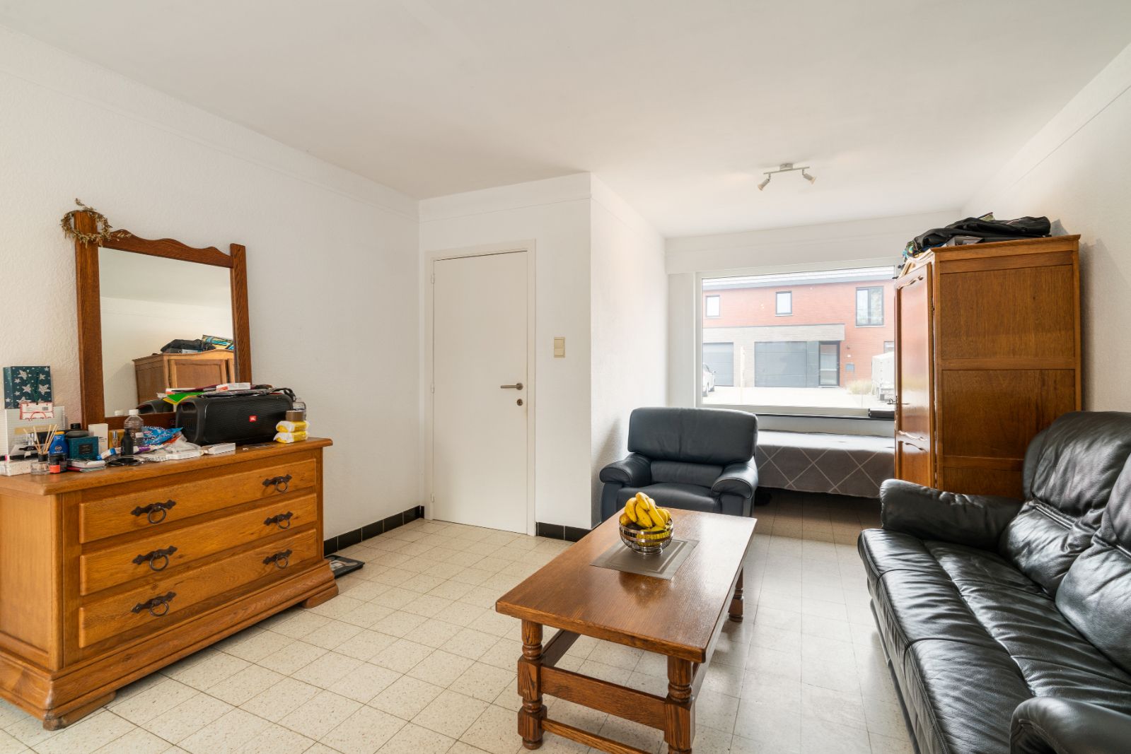 Charmante gezinswoning te koop in centrum Ardooie! foto 2