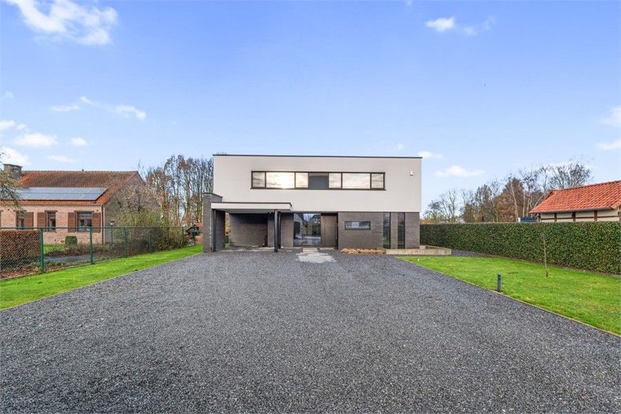 MAGNIFIEKE OPEN BEBOUWING MET GROOT ZWEMBAD EN 400M² AAN BEWOONBARE OPPERVLAKTE IN HET GEZELLIGE WELLEN foto 3