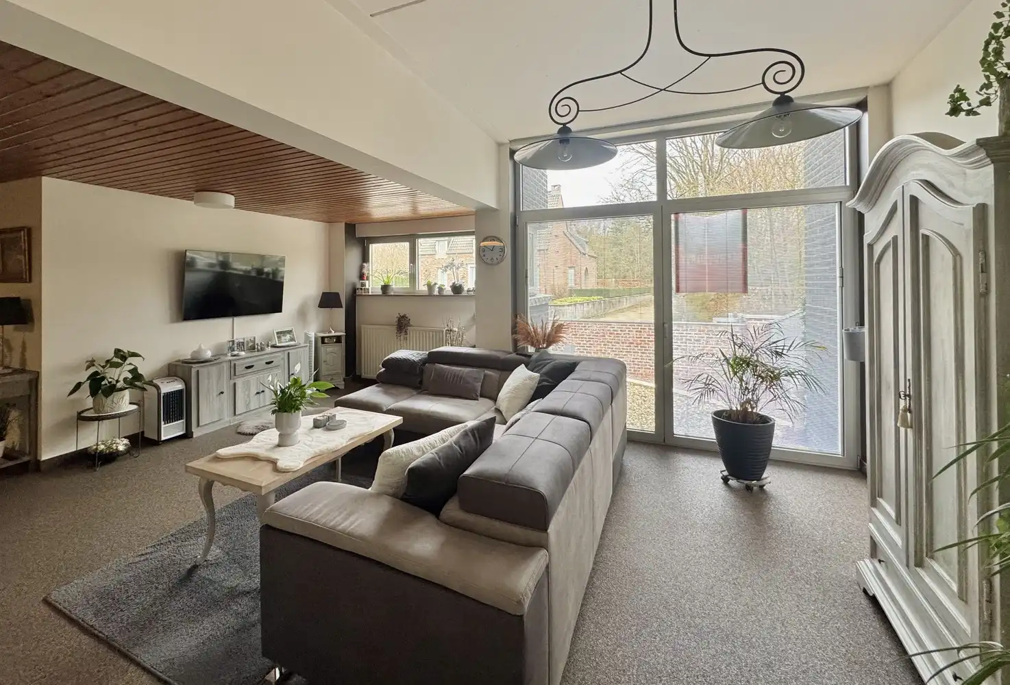 Gelijkvloers appartement met tuin foto 3