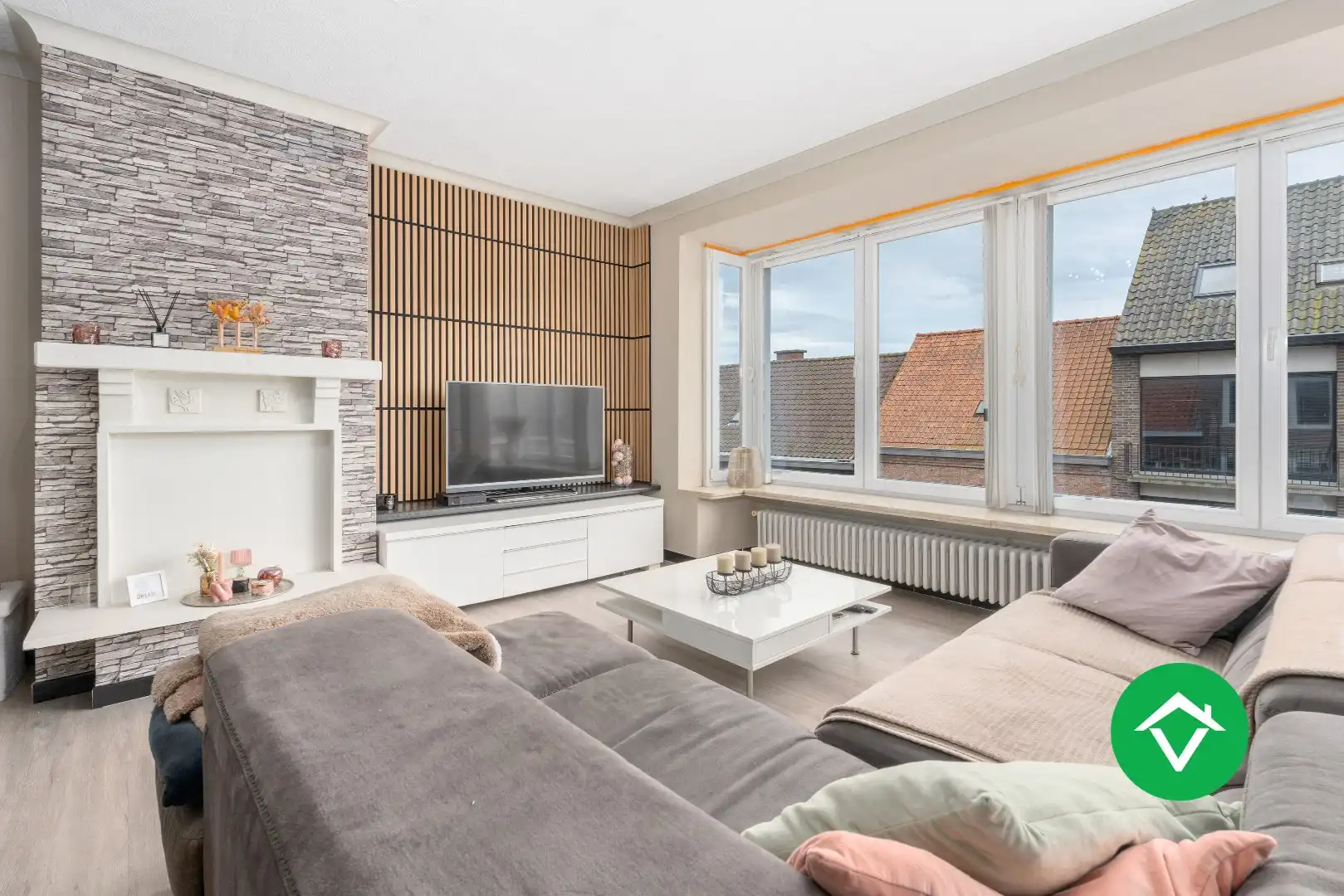 Appartement met 2 slaapkamers en groot terras  in centrum Aartrijke foto 5