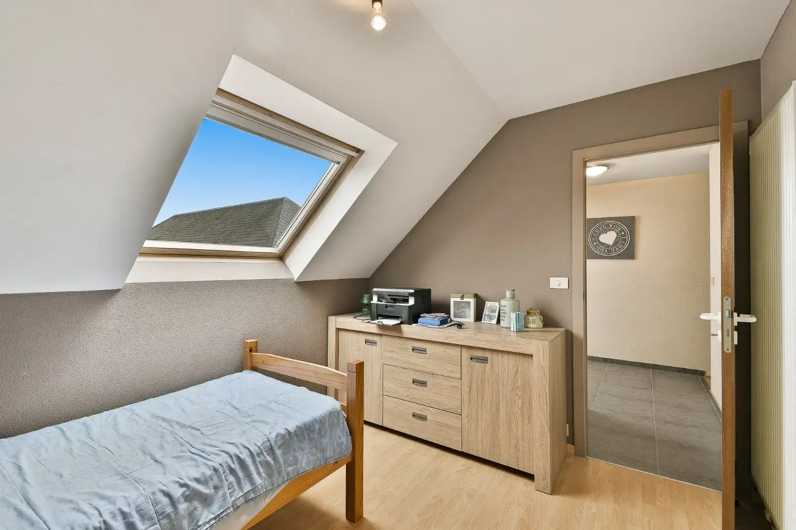Duplex-appartement in rustige residentie met twee slaapkamers en terras foto 10