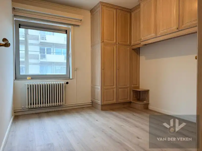 Centraal gelegen 2 slaapkamer appartement foto 11