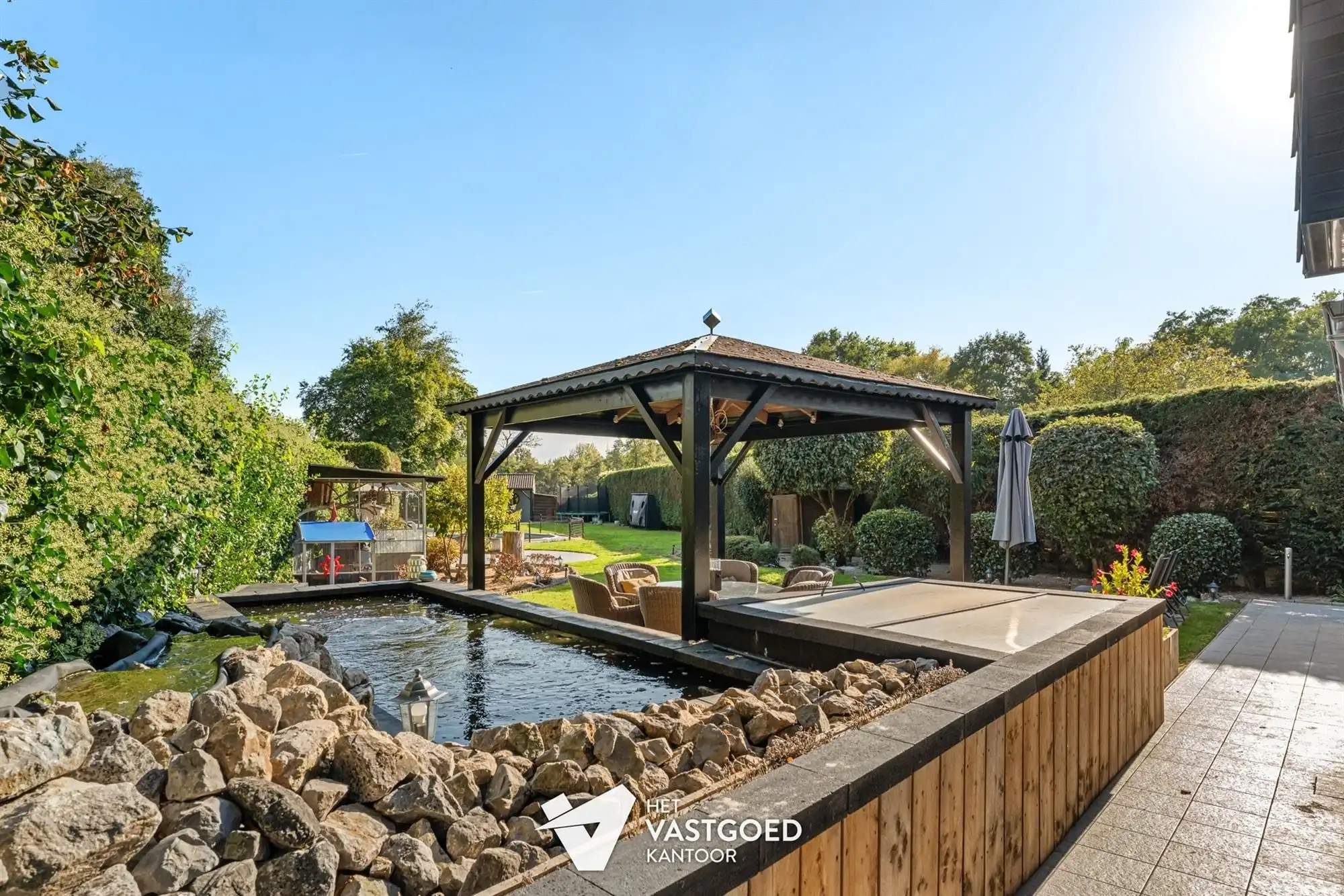 ZEER RUIME, GERENOVEERDE WONING OP TOP-LIGGING! foto 42
