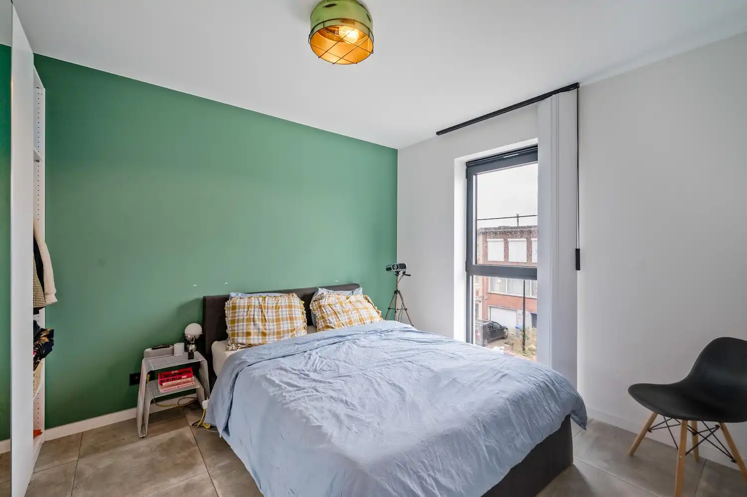 Recent 2-slaapkamerappartement met terras op rustige ligging in Borsbeek. foto 10