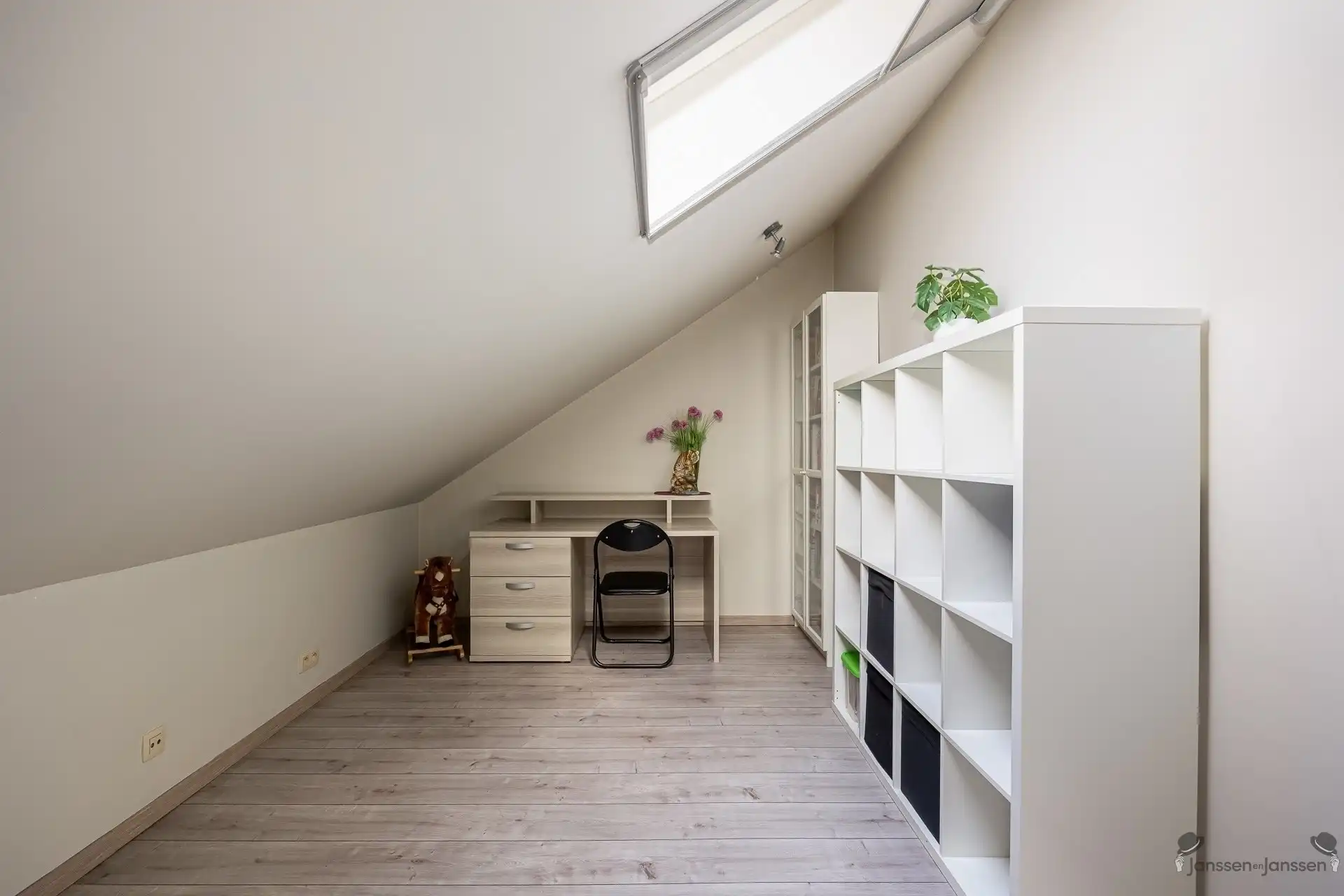 Ruime woning met 3 (mog. 4) slaapkamers, tuin en garage in Brasschaat foto 11