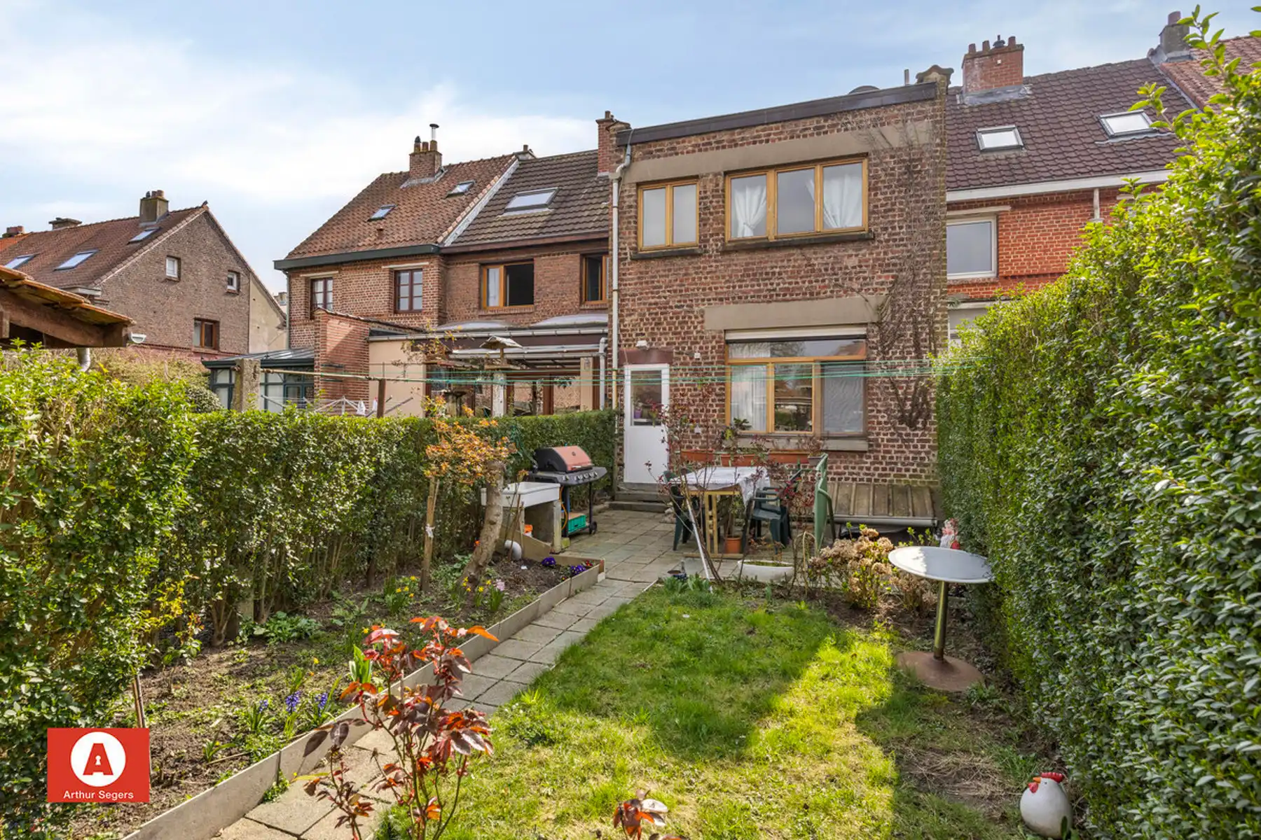 Woonhuis opgesplitst in 2 appartementen/woon-entiteiten foto 27