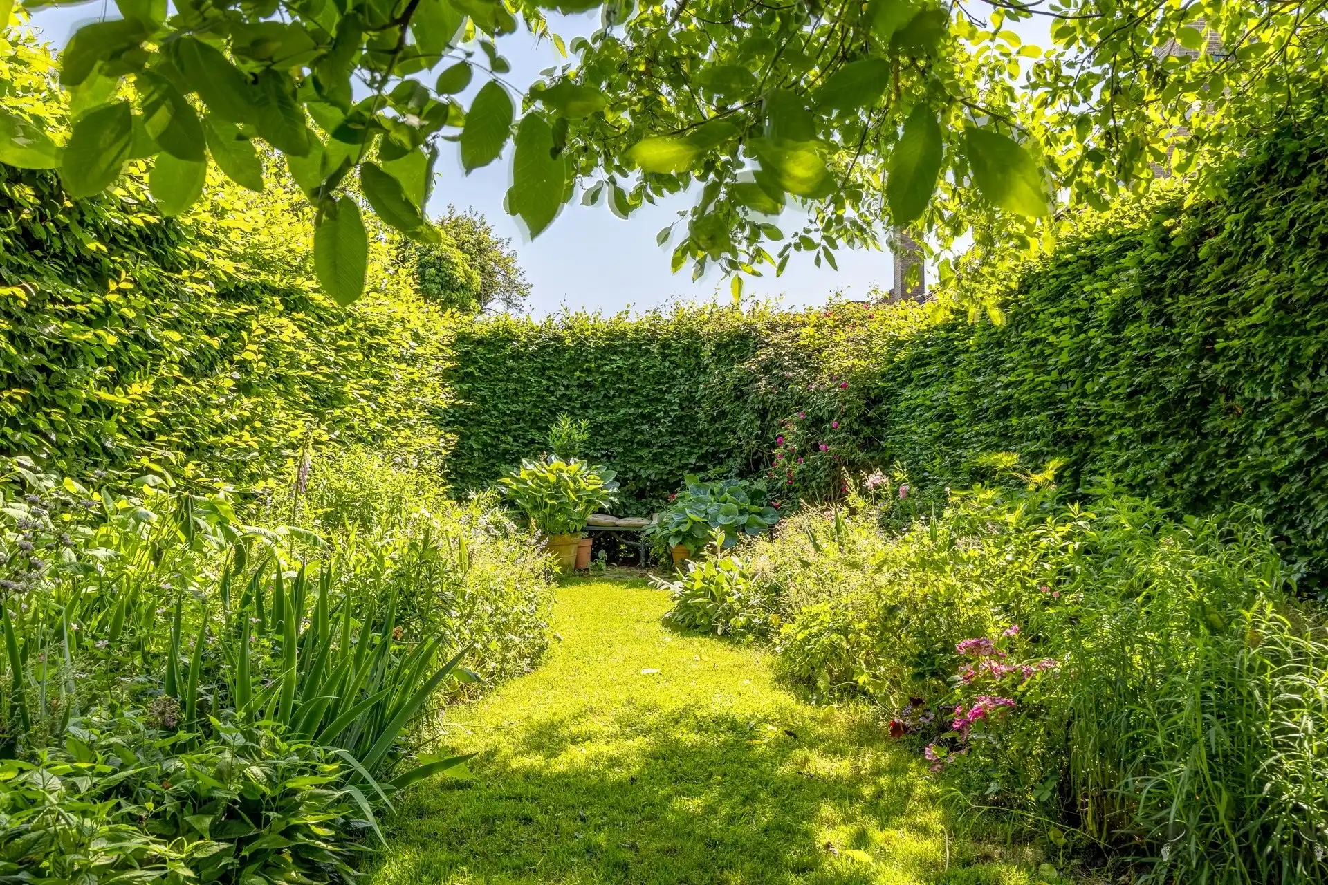Karaktervolle woning met prachtige tuin  foto 17