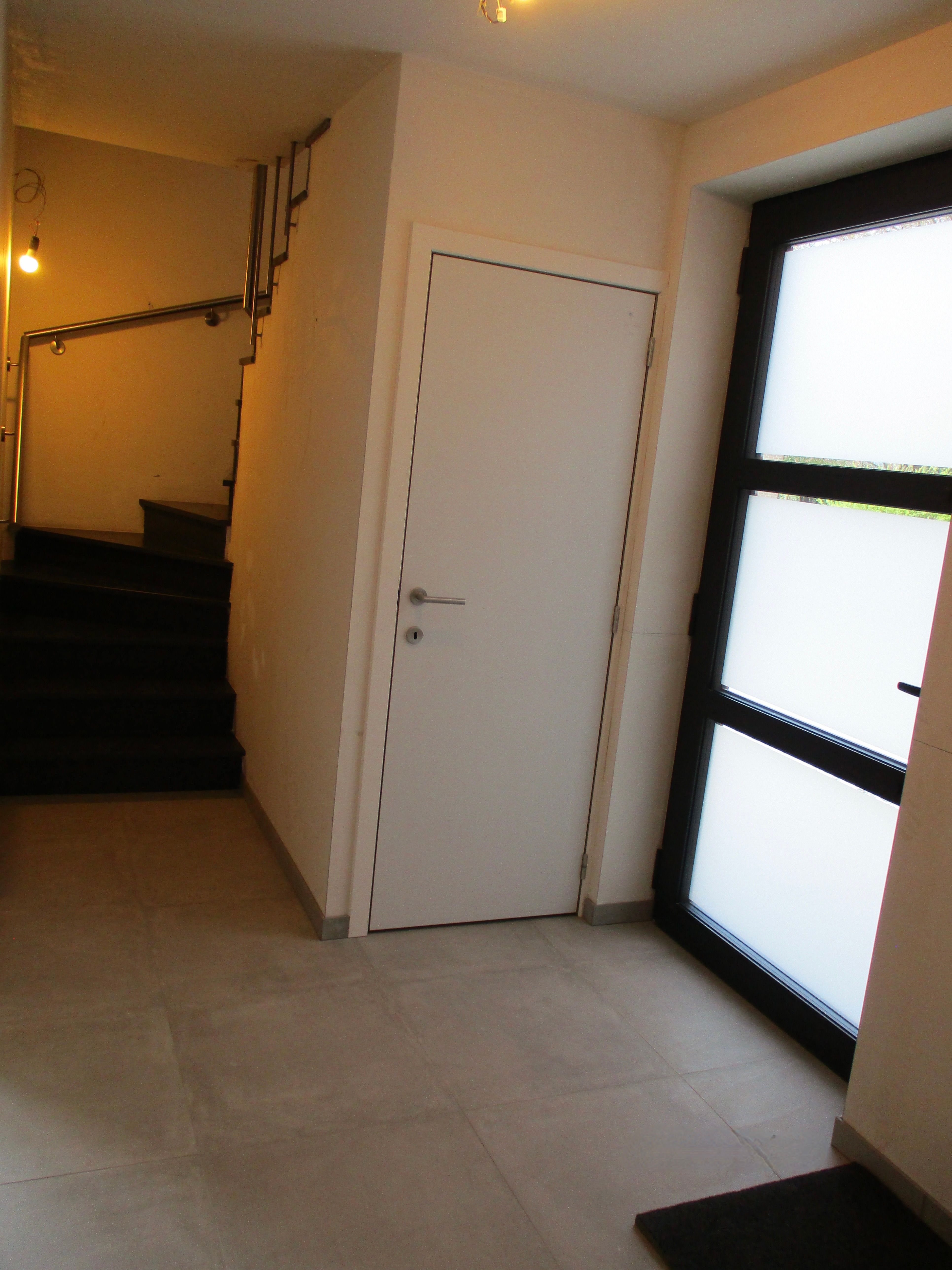 Nieuwe instapklare halfopen BEN woning op toplocatie foto 4
