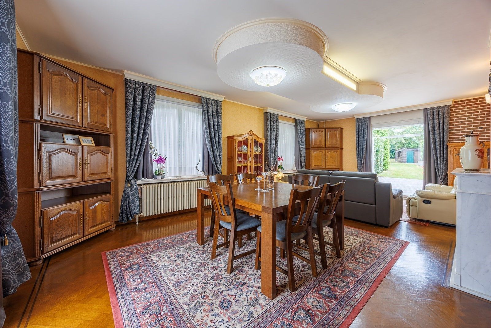 Woning met parktuin, aan het kanaal met opslagplaats van ca. 60m² foto 6